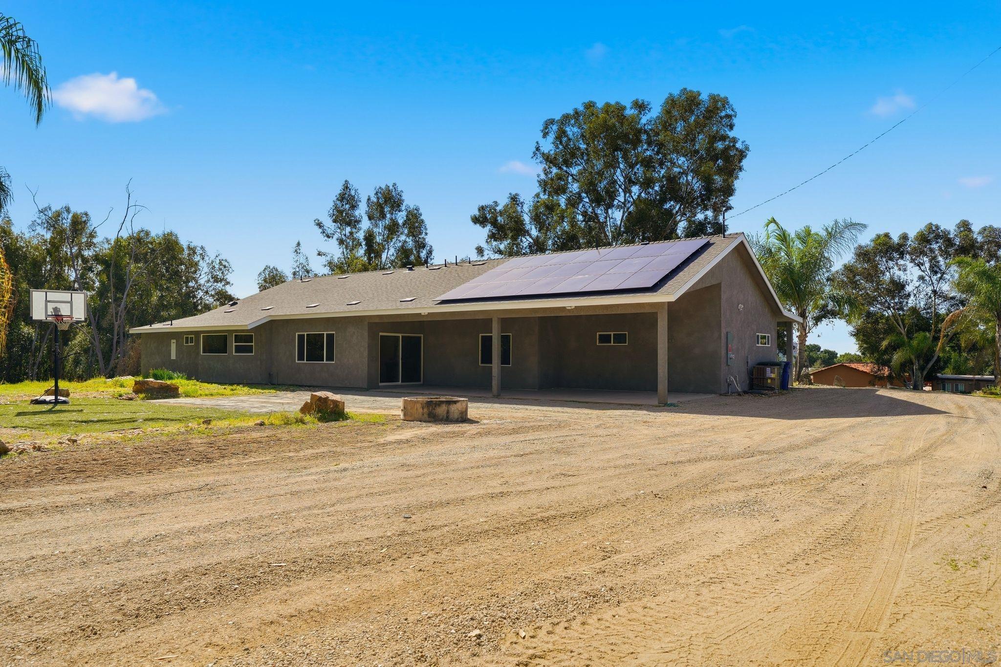 Detail Gallery Image 60 of 74 For 9965  Dunbar Lane, El Cajon,  CA 92021 - 5 Beds | 3/1 Baths