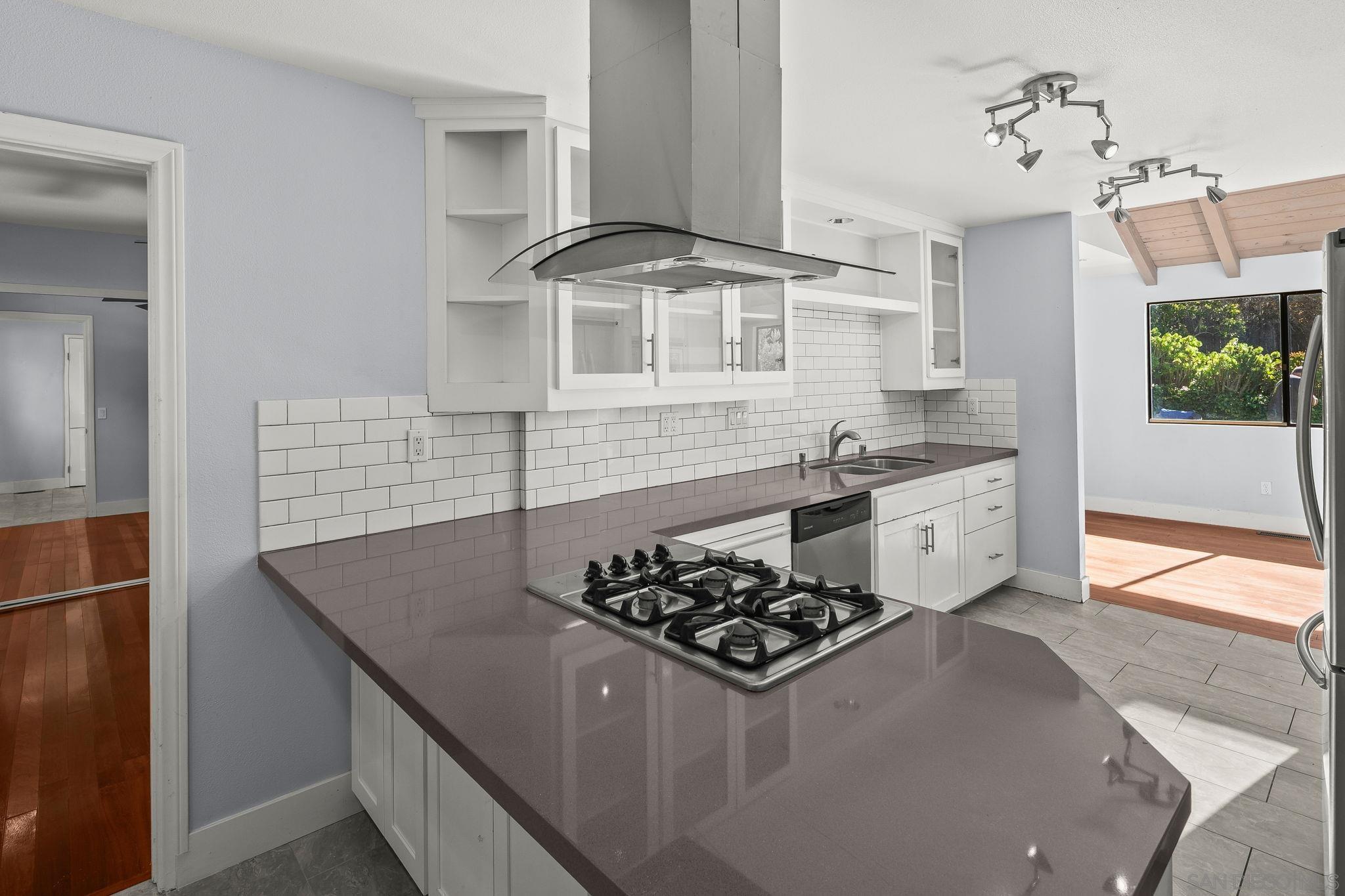 Detail Gallery Image 12 of 44 For 9190  Spice St, La Mesa,  CA 91941 - 3 Beds | 3 Baths