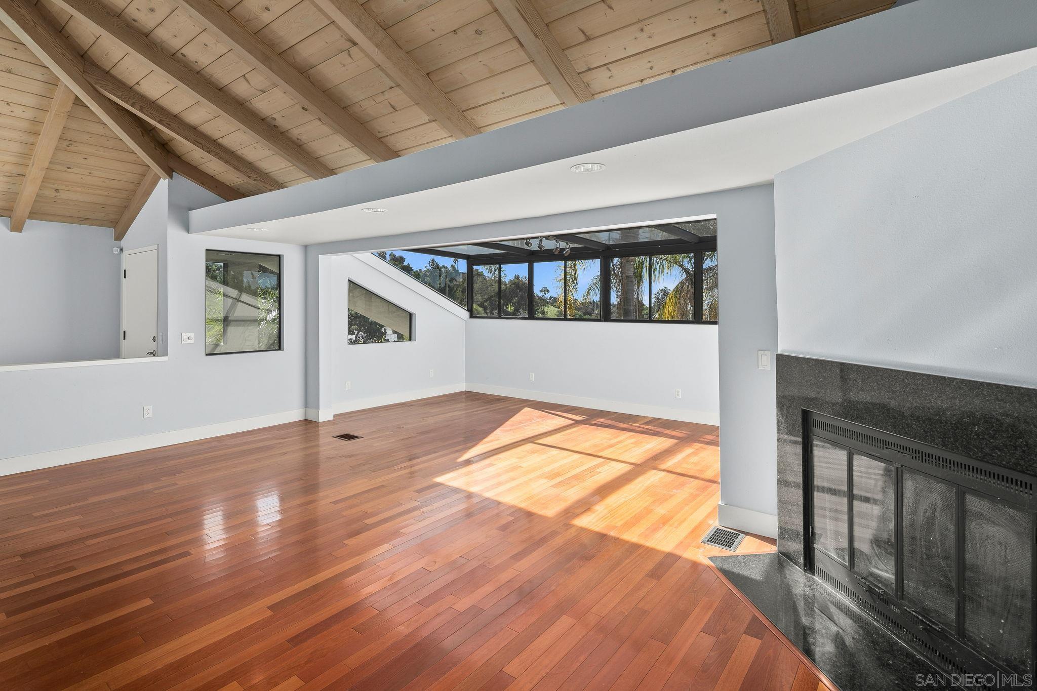 Detail Gallery Image 3 of 44 For 9190  Spice St, La Mesa,  CA 91941 - 3 Beds | 3 Baths