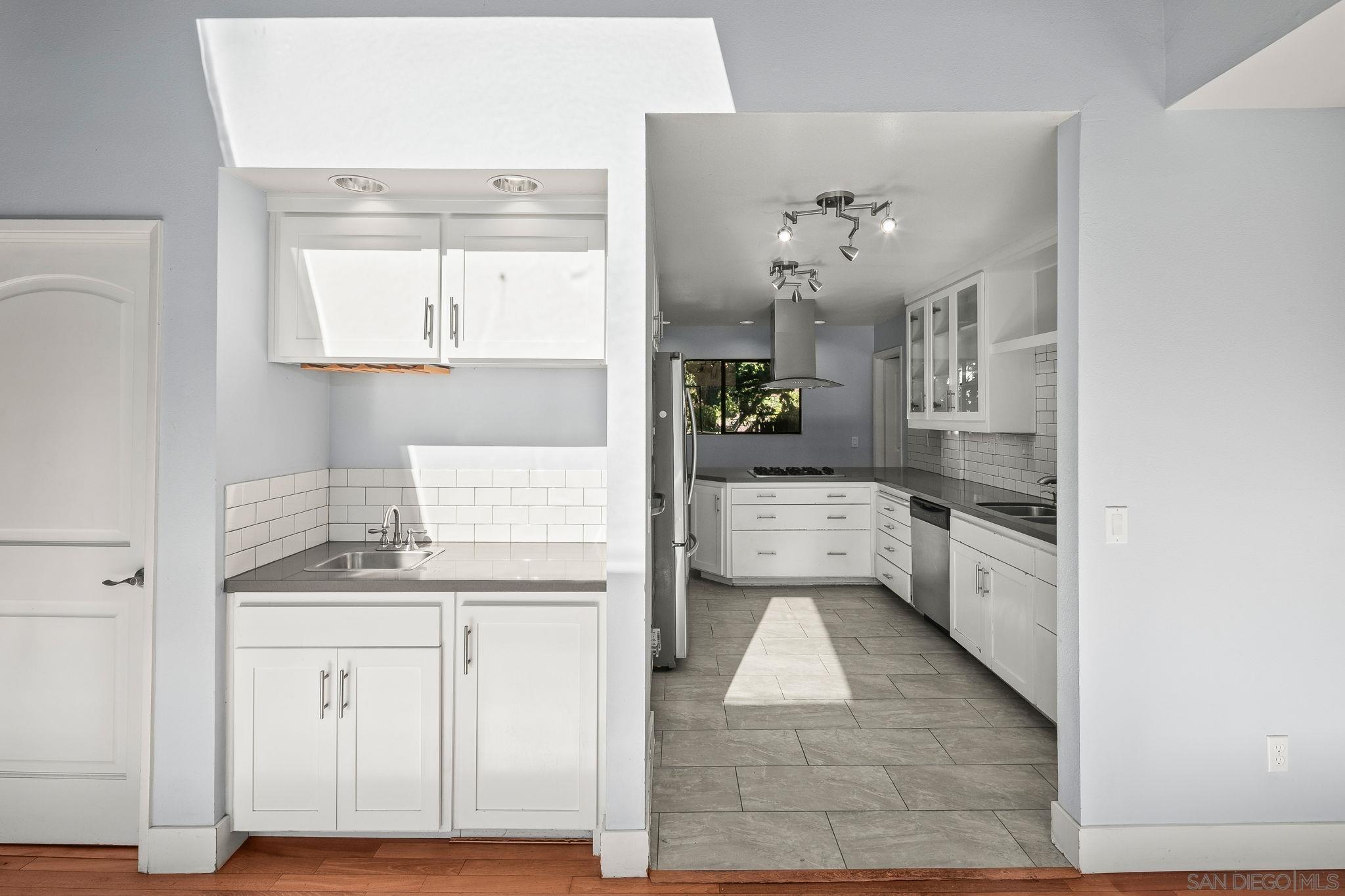 Detail Gallery Image 10 of 44 For 9190  Spice St, La Mesa,  CA 91941 - 3 Beds | 3 Baths