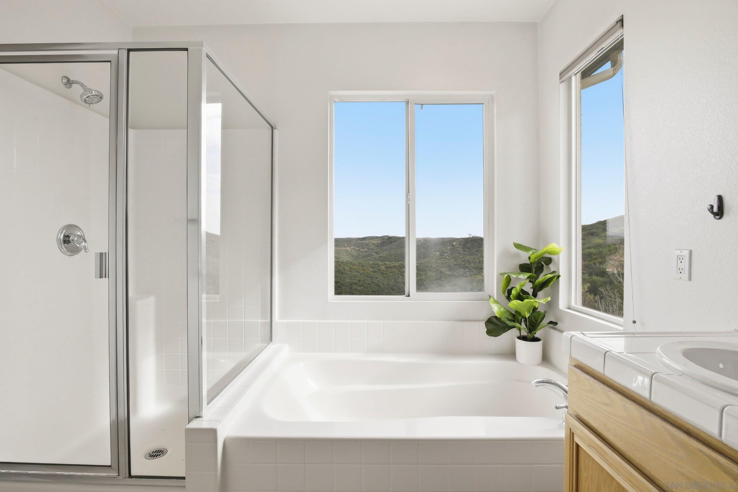 Detail Gallery Image 25 of 44 For 11369  Vista Elevada, San Diego,  CA 92131 - 4 Beds | 2/1 Baths