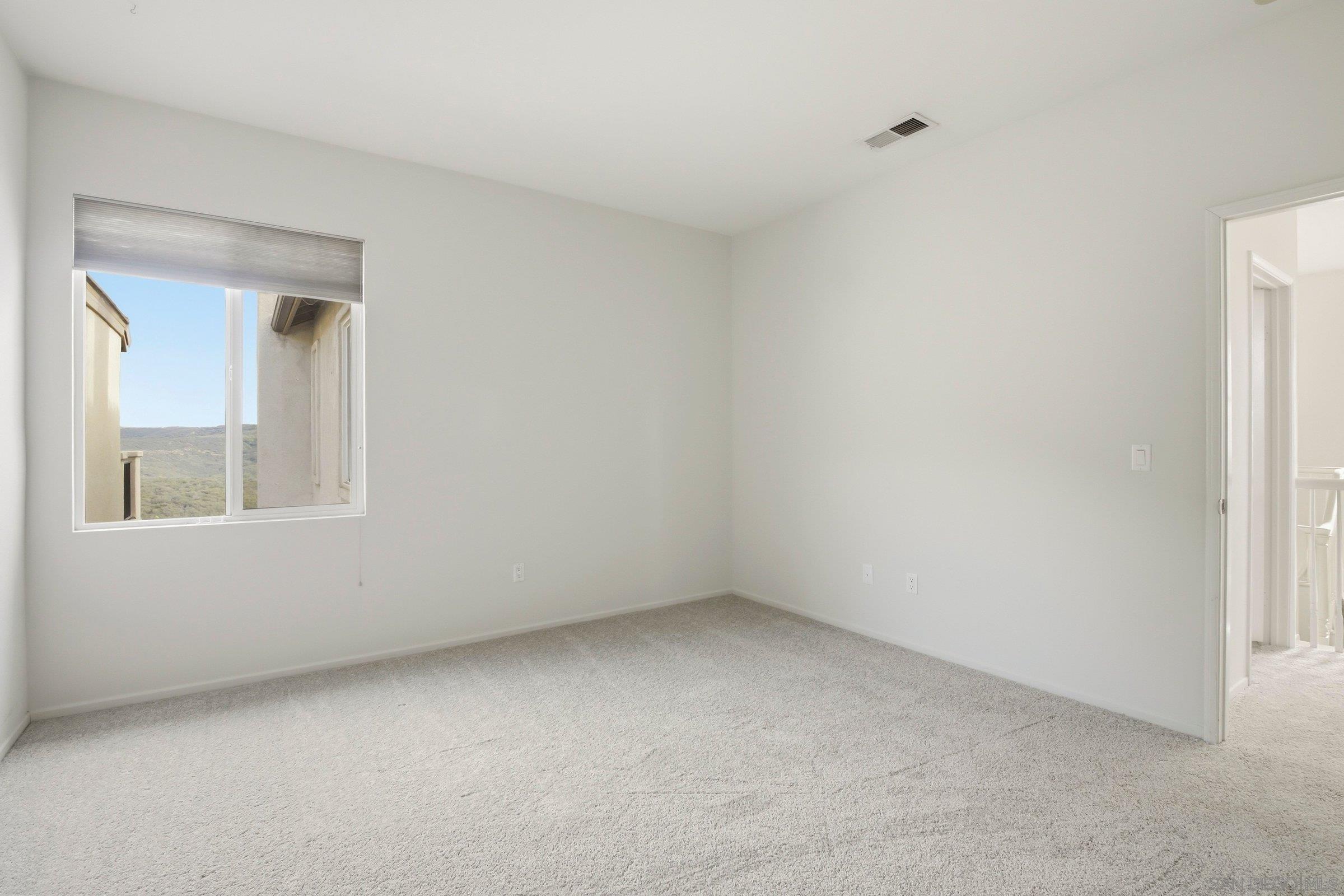 Detail Gallery Image 32 of 44 For 11369  Vista Elevada, San Diego,  CA 92131 - 4 Beds | 2/1 Baths