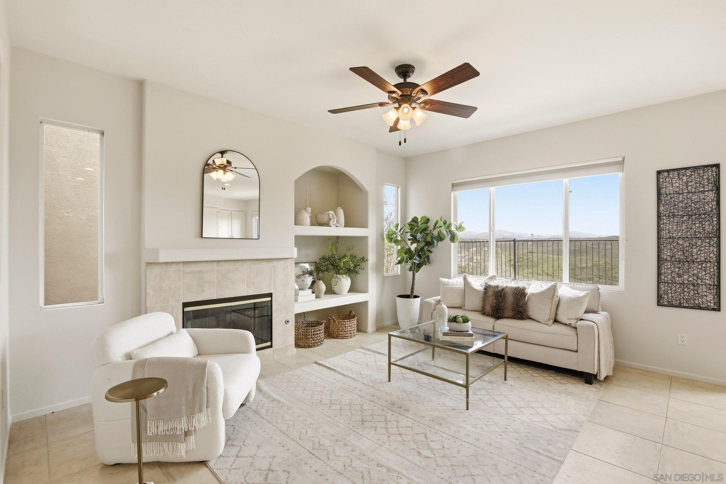 Detail Gallery Image 8 of 44 For 11369  Vista Elevada, San Diego,  CA 92131 - 4 Beds | 2/1 Baths