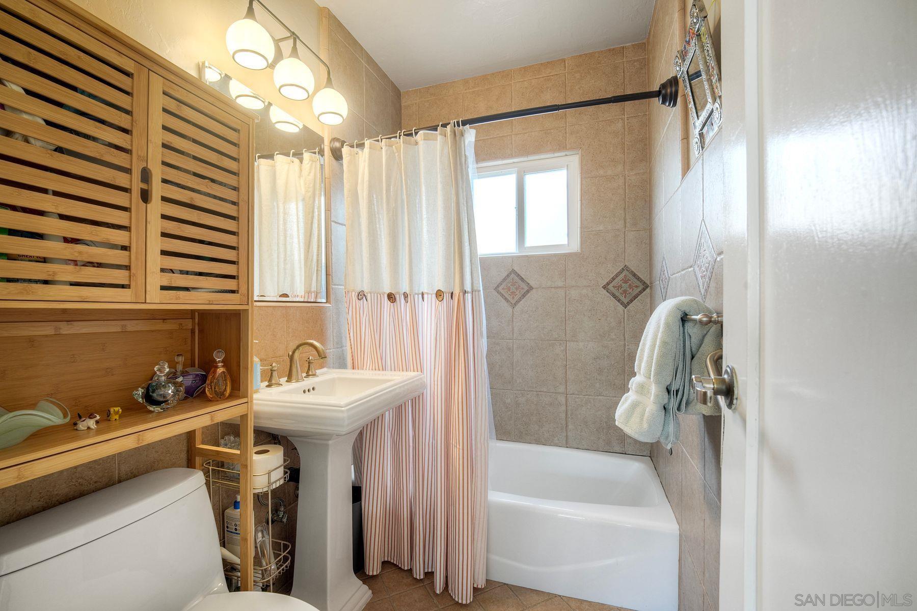 Detail Gallery Image 15 of 29 For 3224  Upas St, San Diego,  CA 92104 - 2 Beds | 1 Baths