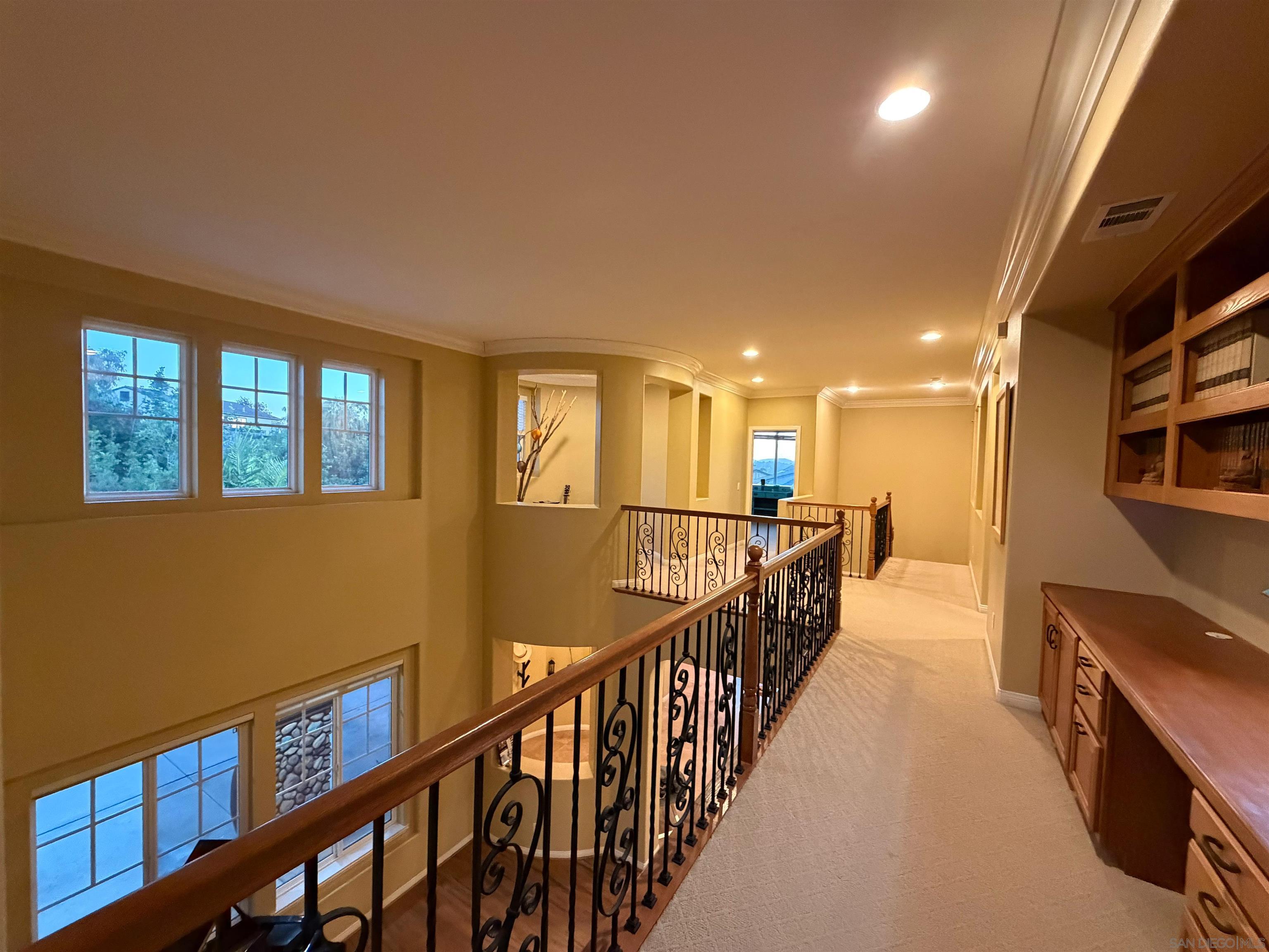 Detail Gallery Image 2 of 75 For 624  Ridgemont Cir, Escondido,  CA 92027 - 5 Beds | 4/1 Baths