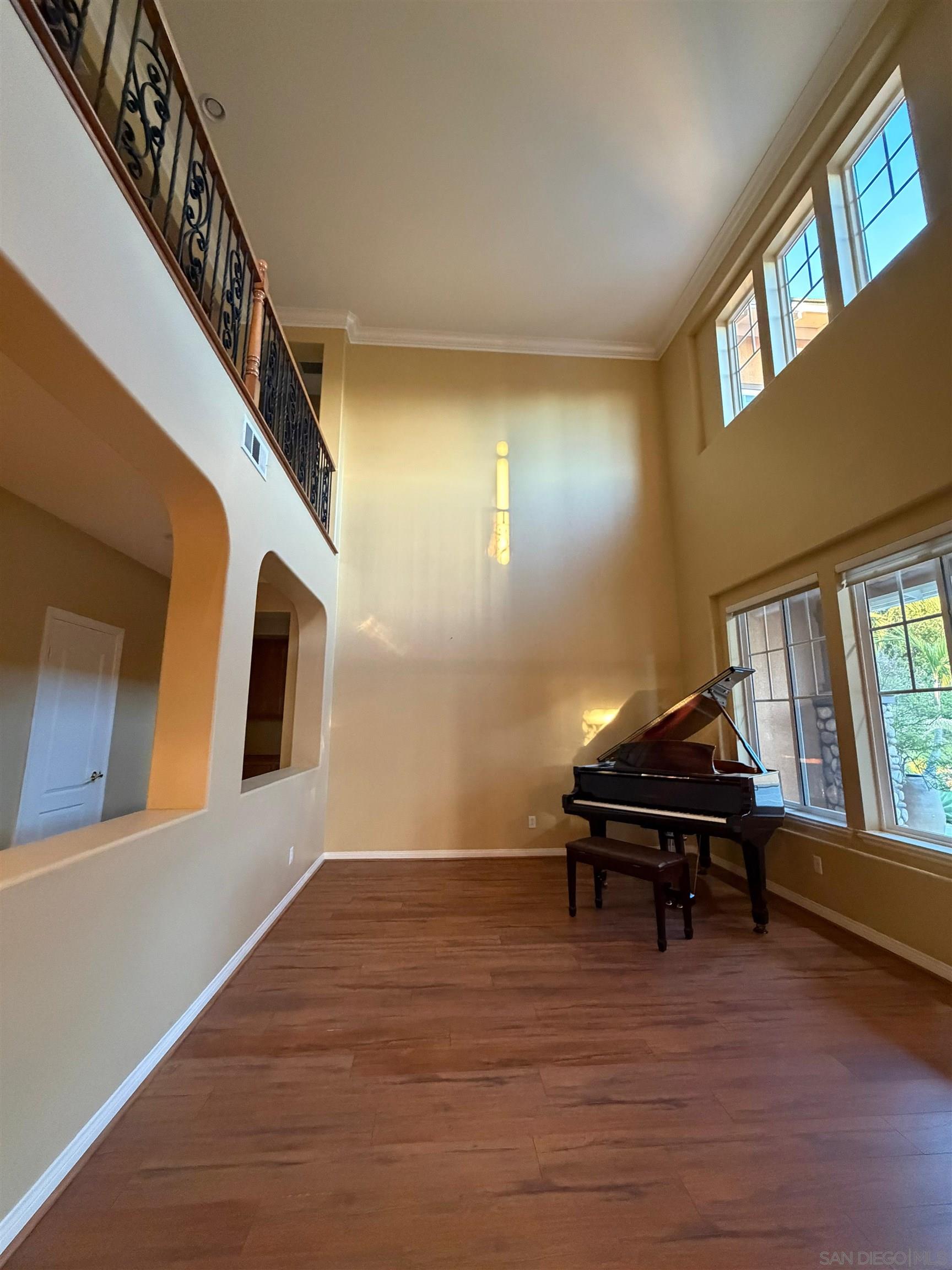 Detail Gallery Image 31 of 75 For 624  Ridgemont Cir, Escondido,  CA 92027 - 5 Beds | 4/1 Baths