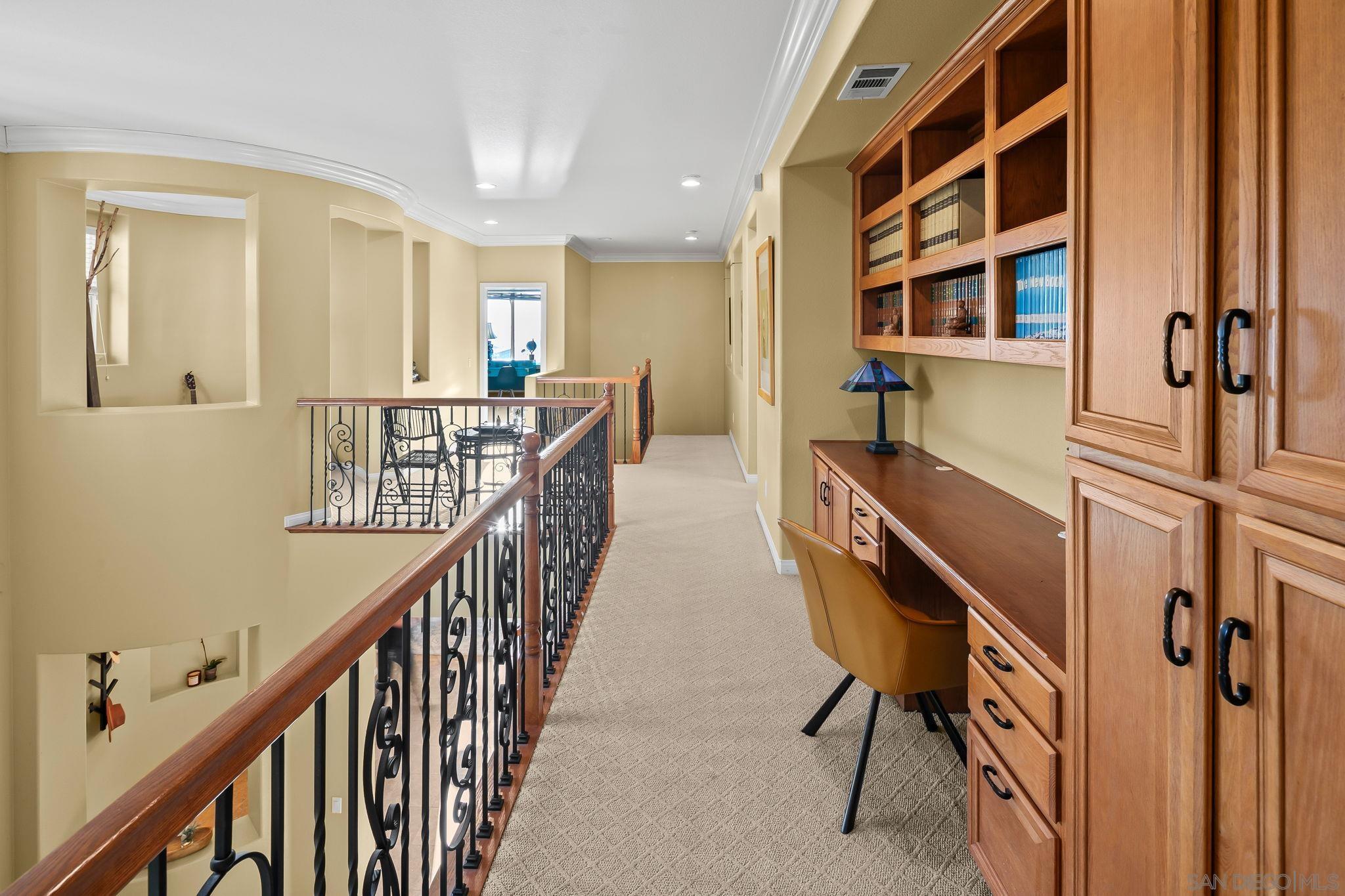 Detail Gallery Image 37 of 75 For 624  Ridgemont Cir, Escondido,  CA 92027 - 5 Beds | 4/1 Baths