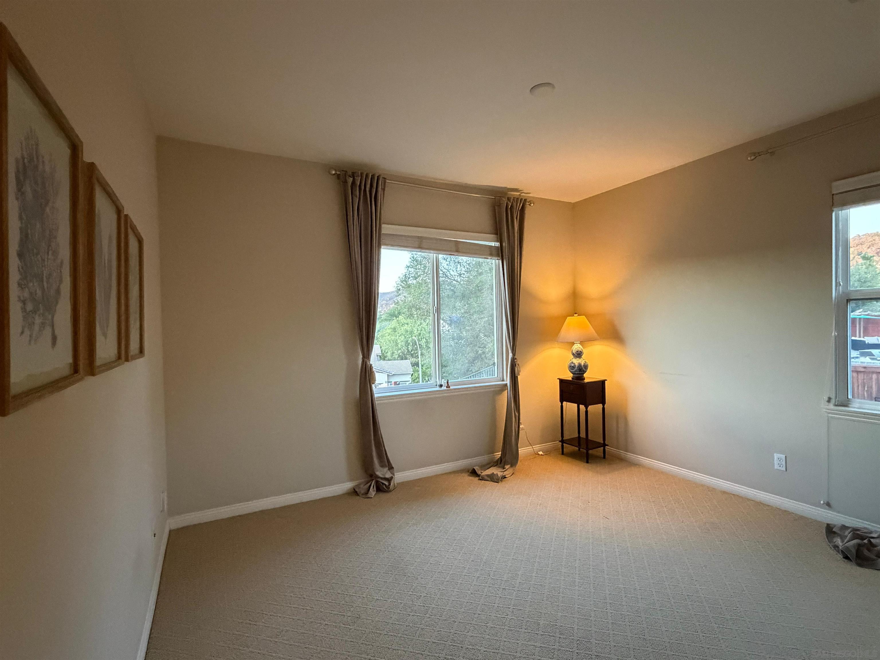 Detail Gallery Image 5 of 75 For 624  Ridgemont Cir, Escondido,  CA 92027 - 5 Beds | 4/1 Baths