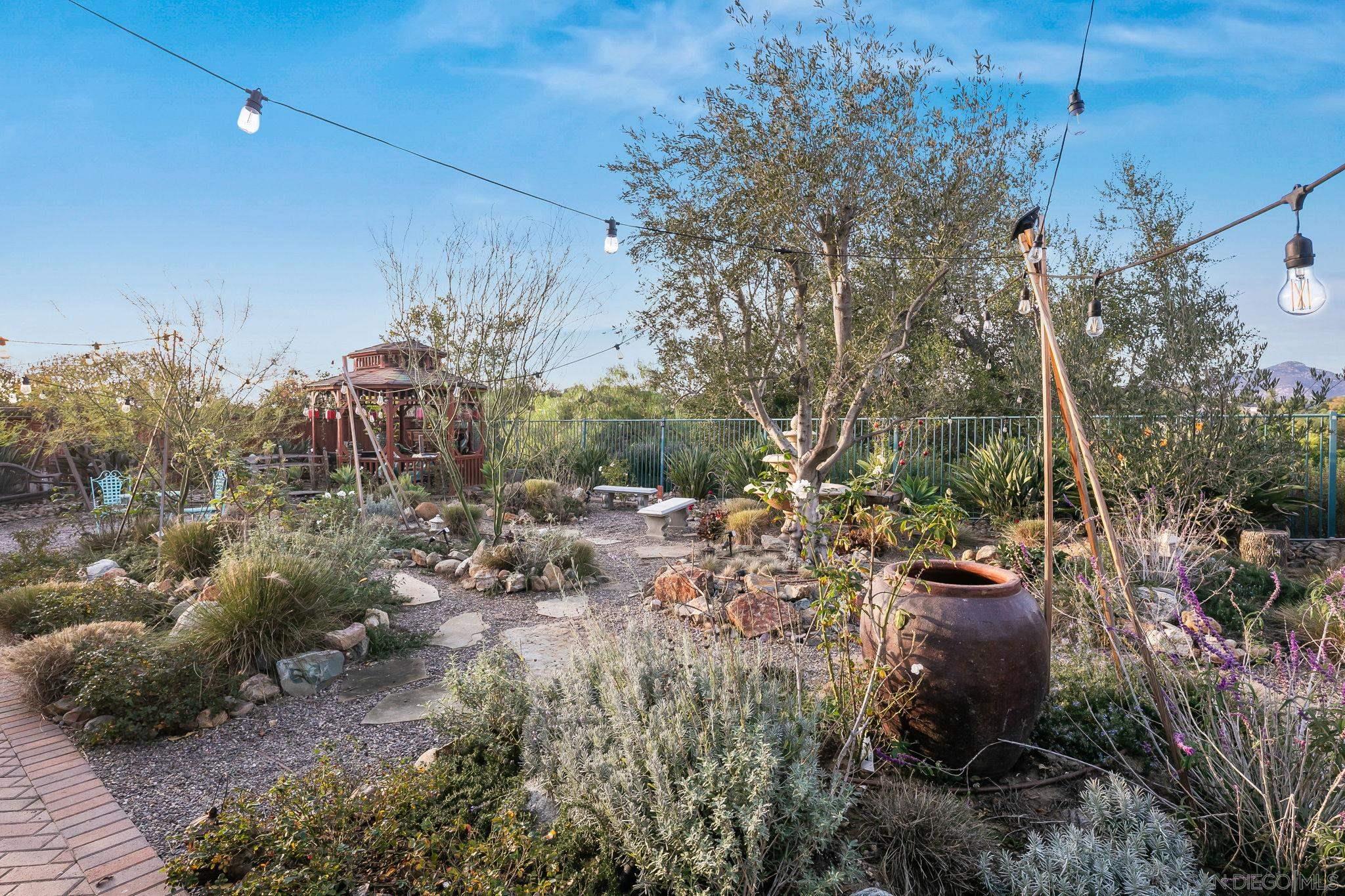 Detail Gallery Image 62 of 75 For 624  Ridgemont Cir, Escondido,  CA 92027 - 5 Beds | 4/1 Baths