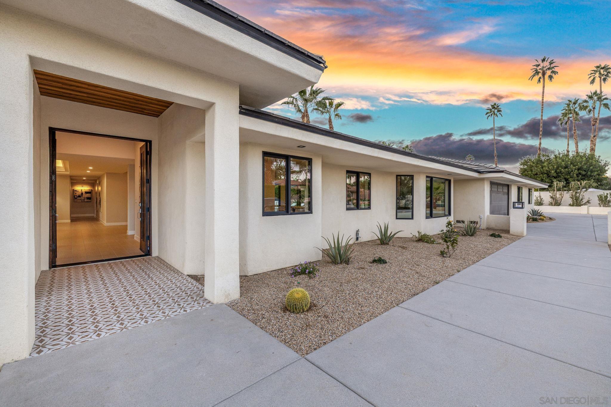 Detail Gallery Image 5 of 75 For 72400  Rancho Rd, Rancho Mirage,  CA 92270 - 5 Beds | 5 Baths