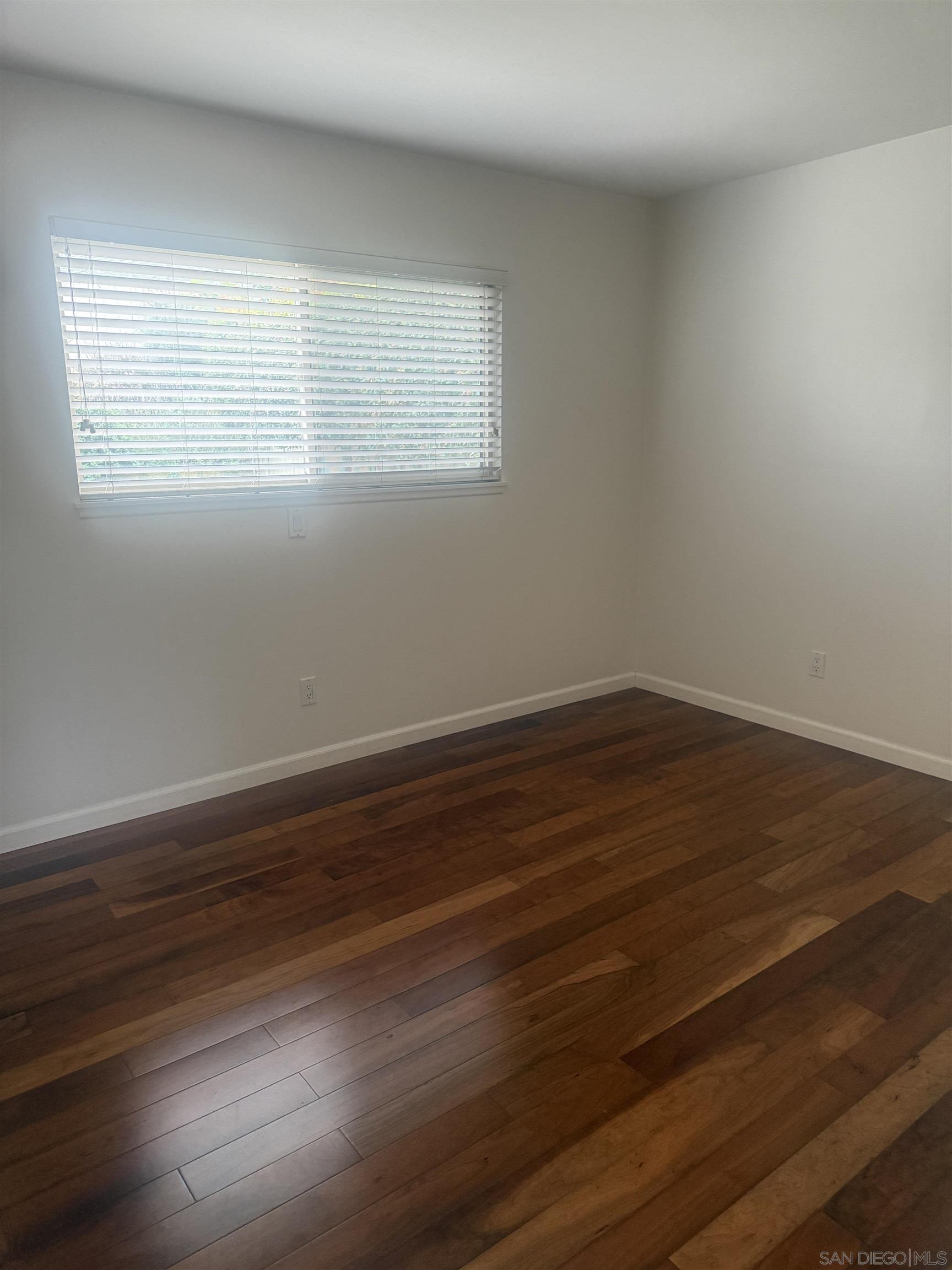 Detail Gallery Image 14 of 17 For 3755  Millikin Ave, San Diego,  CA 92122 - 3 Beds | 2 Baths