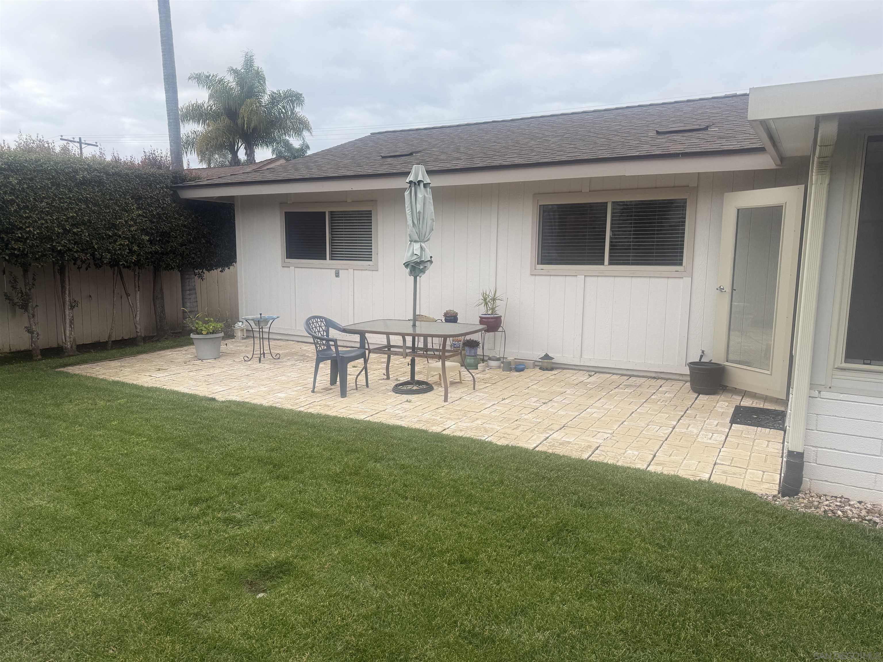 Detail Gallery Image 3 of 17 For 3755  Millikin Ave, San Diego,  CA 92122 - 3 Beds | 2 Baths