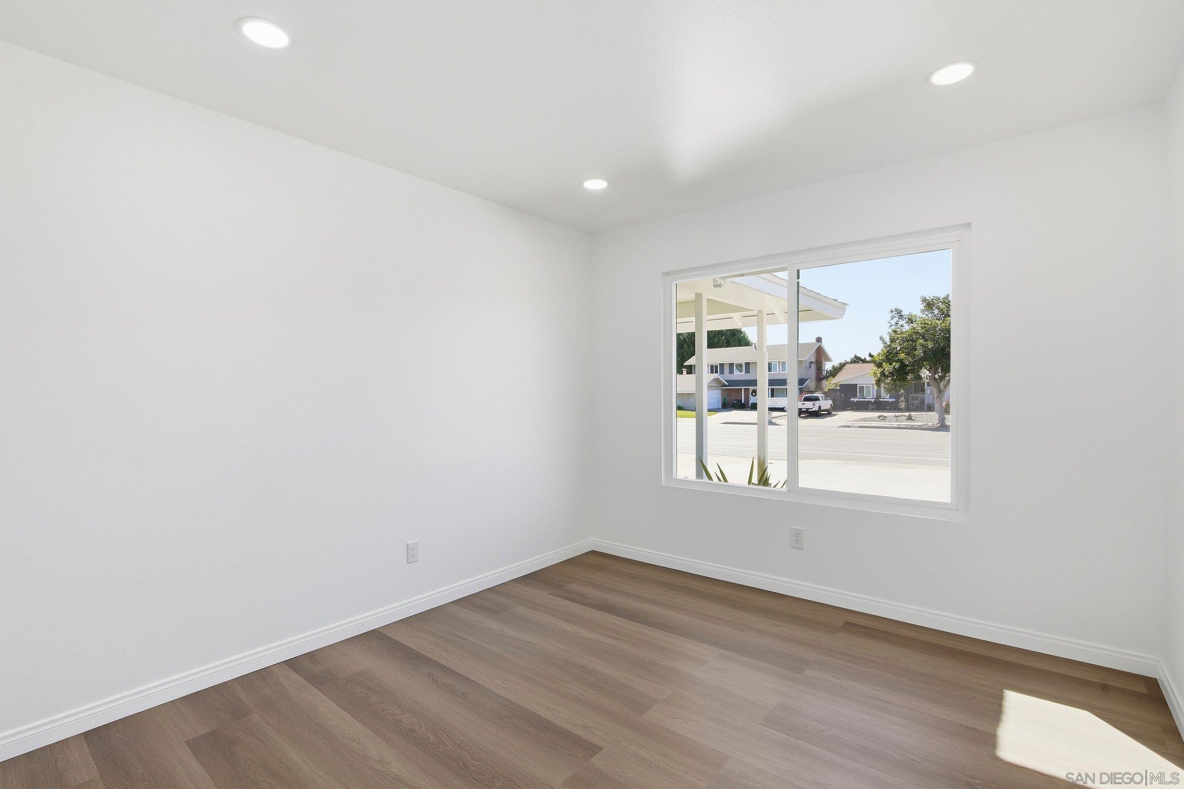 Detail Gallery Image 28 of 39 For 4224  Governor Dr, San Diego,  CA 92122 - 3 Beds | 2 Baths