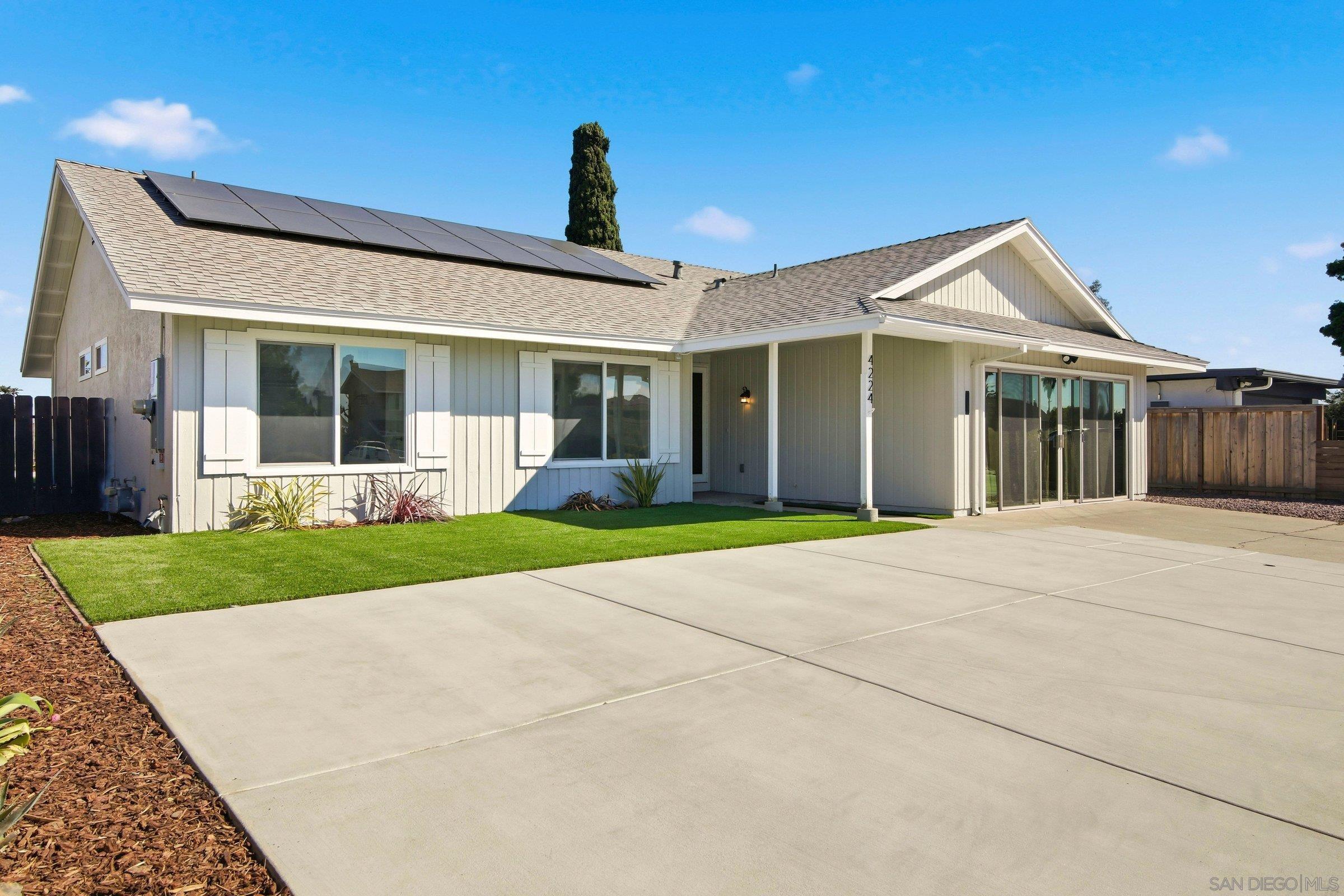 Detail Gallery Image 6 of 39 For 4224  Governor Dr, San Diego,  CA 92122 - 3 Beds | 2 Baths