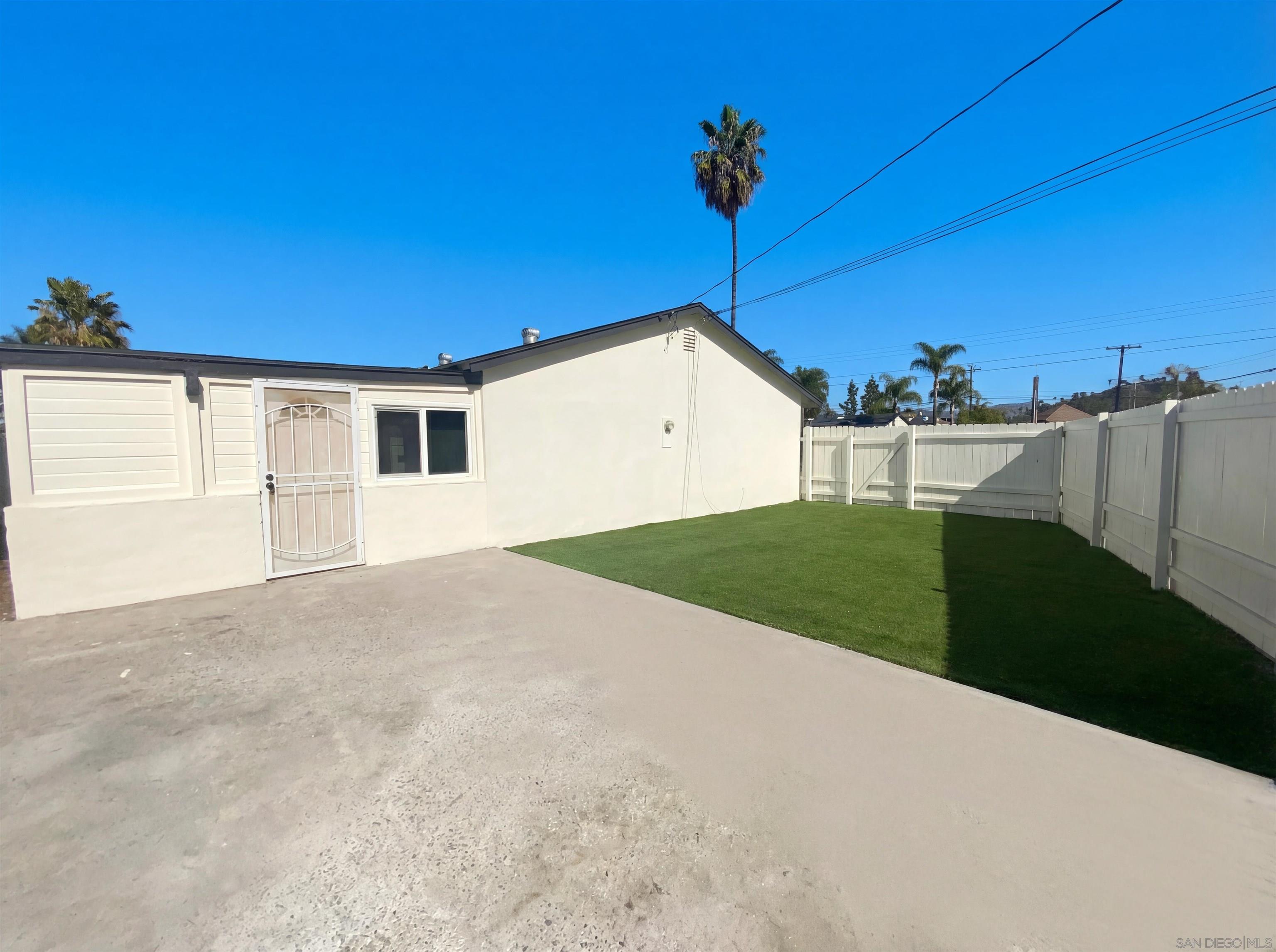 Detail Gallery Image 5 of 17 For 896  Salina St, El Cajon,  CA 92020 - 3 Beds | 2 Baths