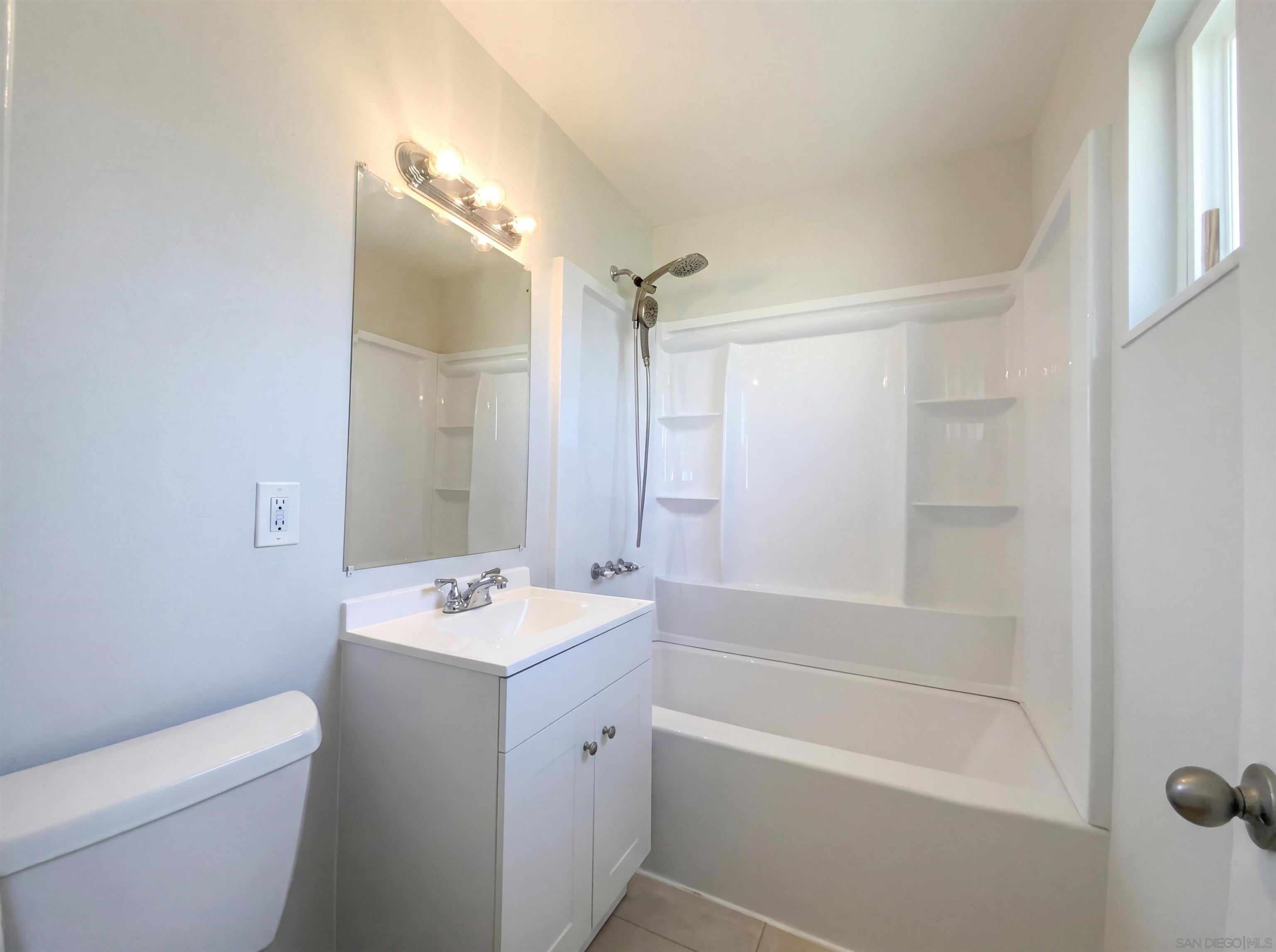 Detail Gallery Image 6 of 17 For 896  Salina St, El Cajon,  CA 92020 - 3 Beds | 2 Baths