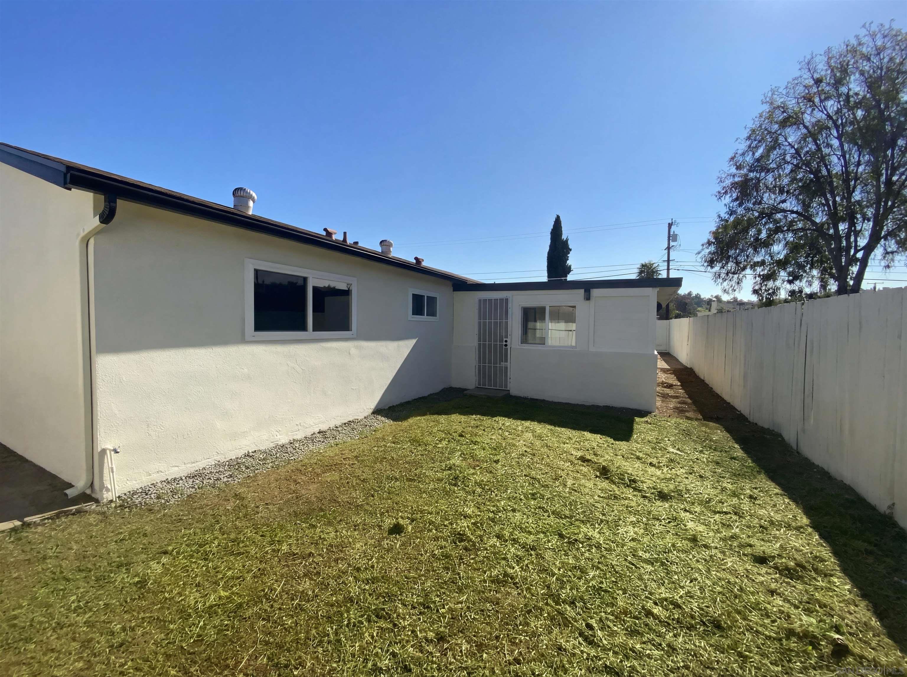 Detail Gallery Image 9 of 17 For 896  Salina St, El Cajon,  CA 92020 - 3 Beds | 2 Baths