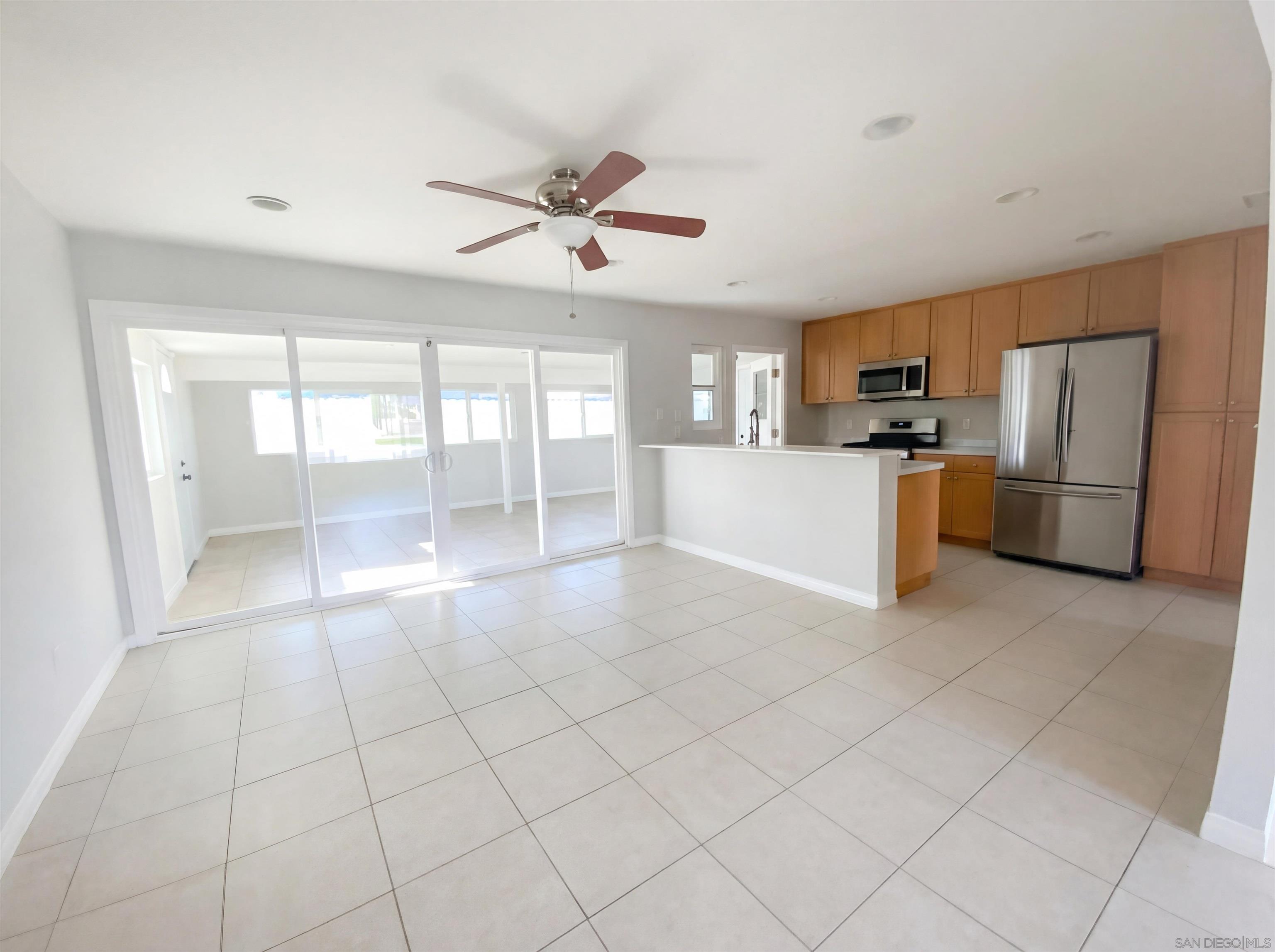 Detail Gallery Image 10 of 17 For 896  Salina St, El Cajon,  CA 92020 - 3 Beds | 2 Baths