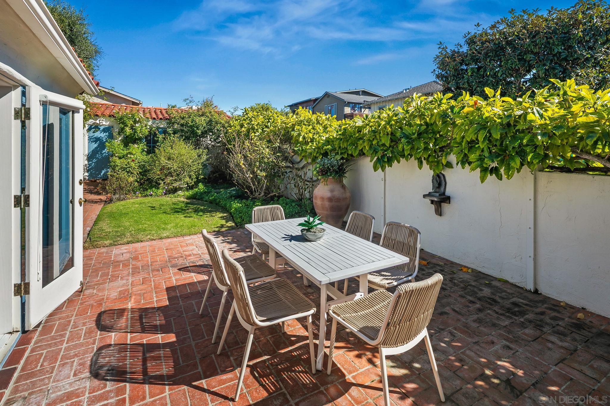 Detail Gallery Image 16 of 49 For 7227  Olivetas Ave, La Jolla,  CA 92037 - 4 Beds | 3 Baths