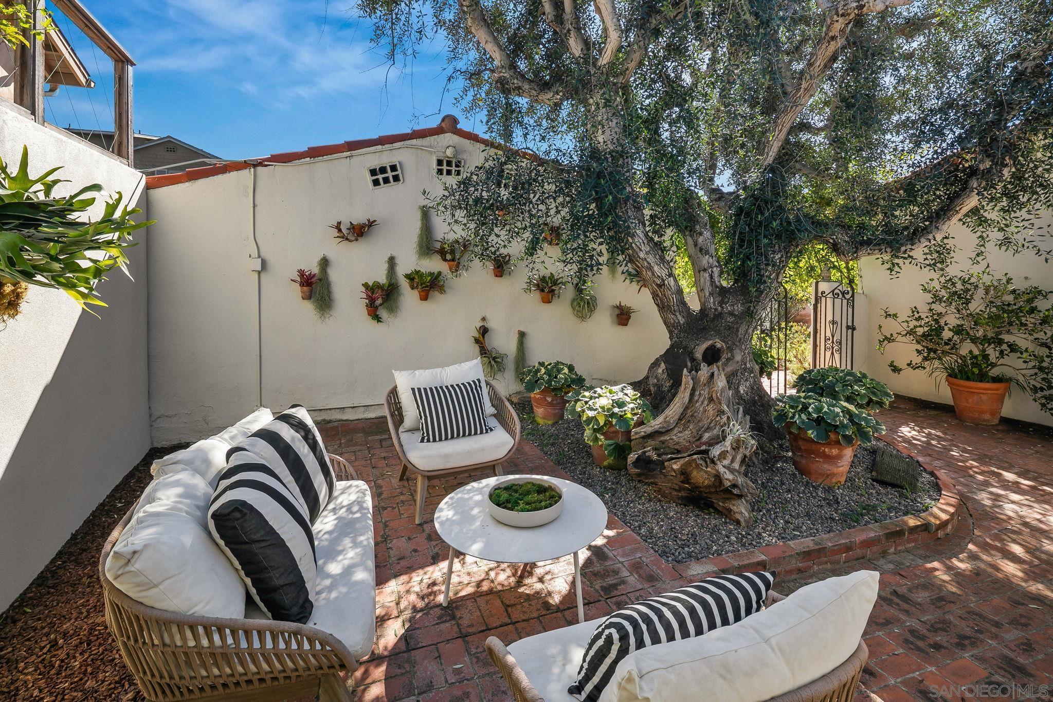 Detail Gallery Image 28 of 49 For 7227  Olivetas Ave, La Jolla,  CA 92037 - 4 Beds | 3 Baths