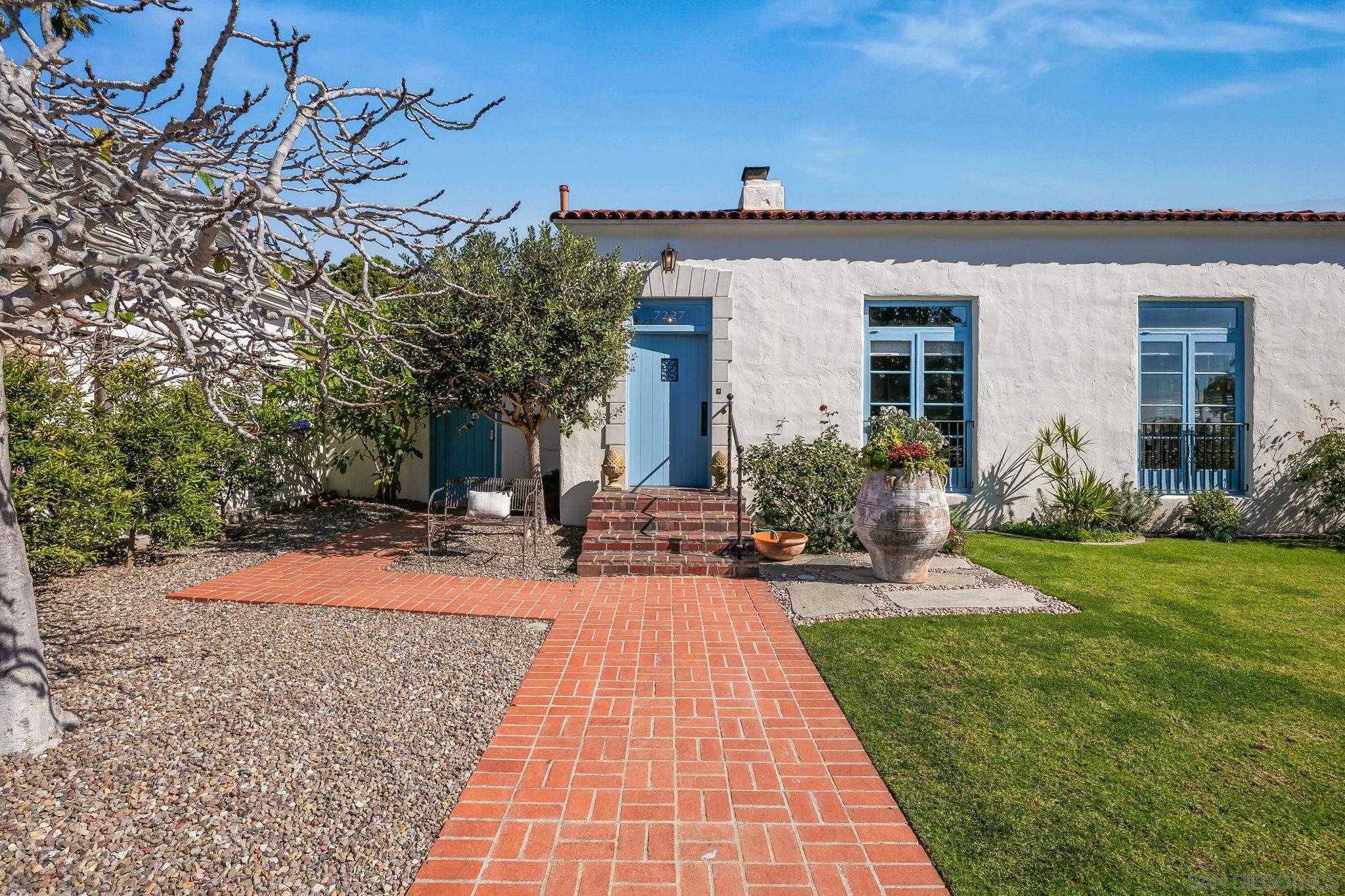 Detail Gallery Image 36 of 49 For 7227  Olivetas Ave, La Jolla,  CA 92037 - 4 Beds | 3 Baths