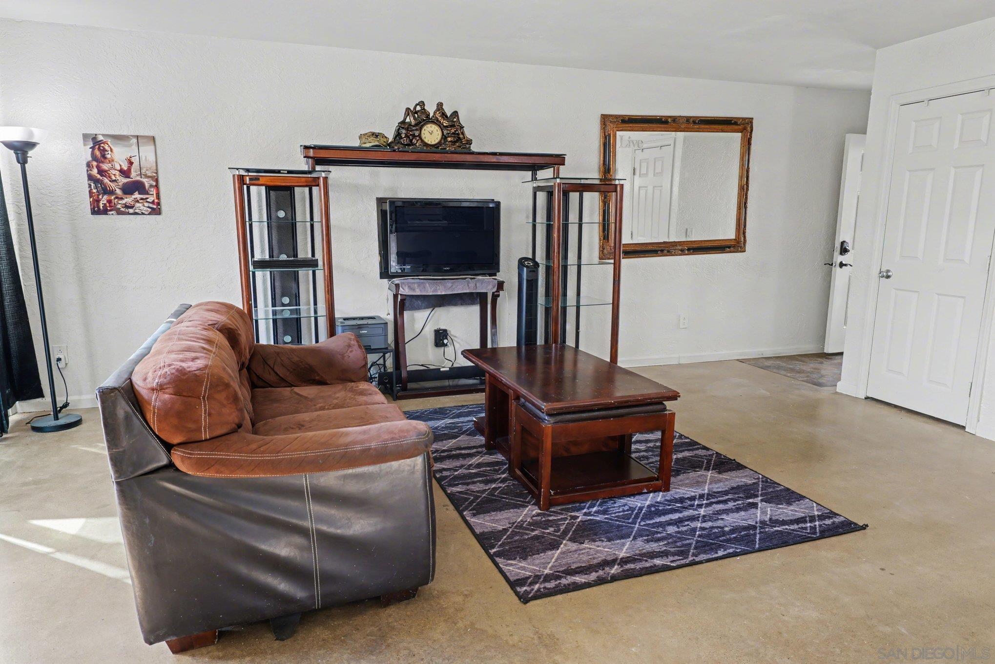 Detail Gallery Image 4 of 36 For 2531  Caminito Hiedra, San Diego,  CA 92154 - 4 Beds | 2 Baths