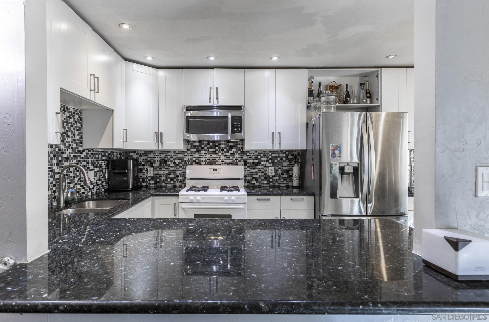 Detail Gallery Image 10 of 36 For 2531  Caminito Hiedra, San Diego,  CA 92154 - 4 Beds | 2 Baths