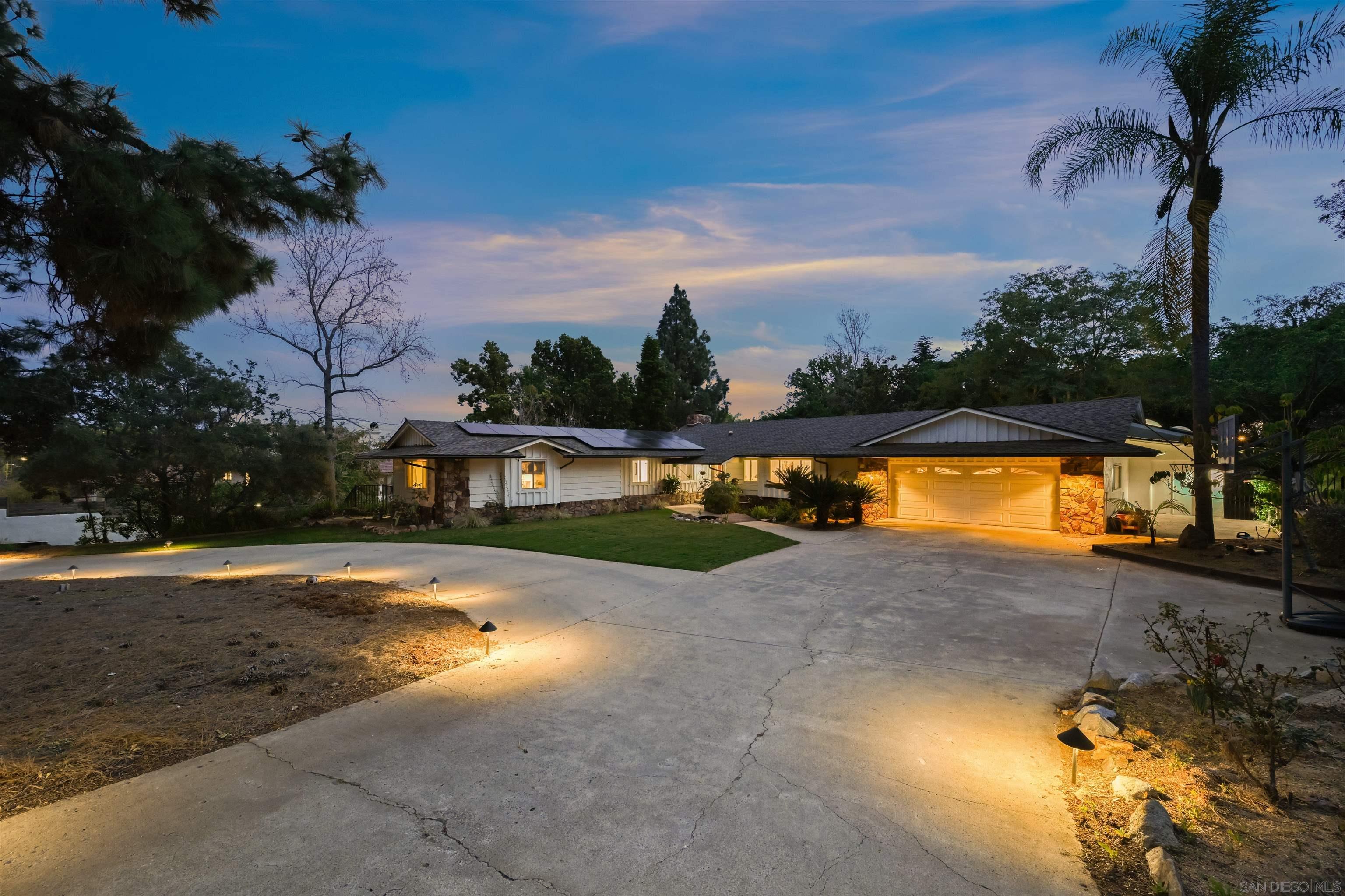 Detail Gallery Image 3 of 36 For 8615  Mariposa St, La Mesa,  CA 91941 - 4 Beds | 2/1 Baths