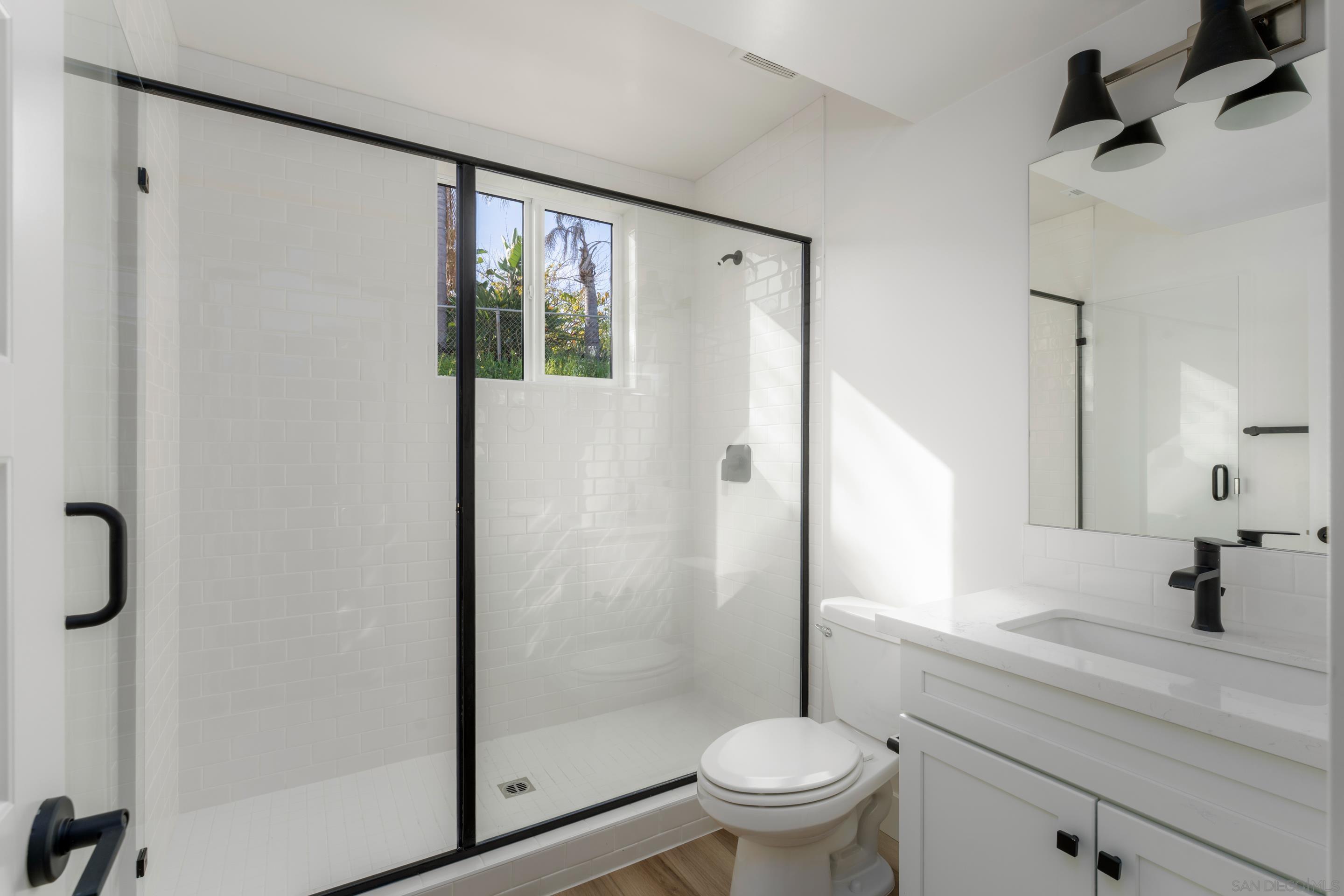 Detail Gallery Image 27 of 40 For 702  Passion Court, Vista,  CA 92083 - 3 Beds | 3 Baths