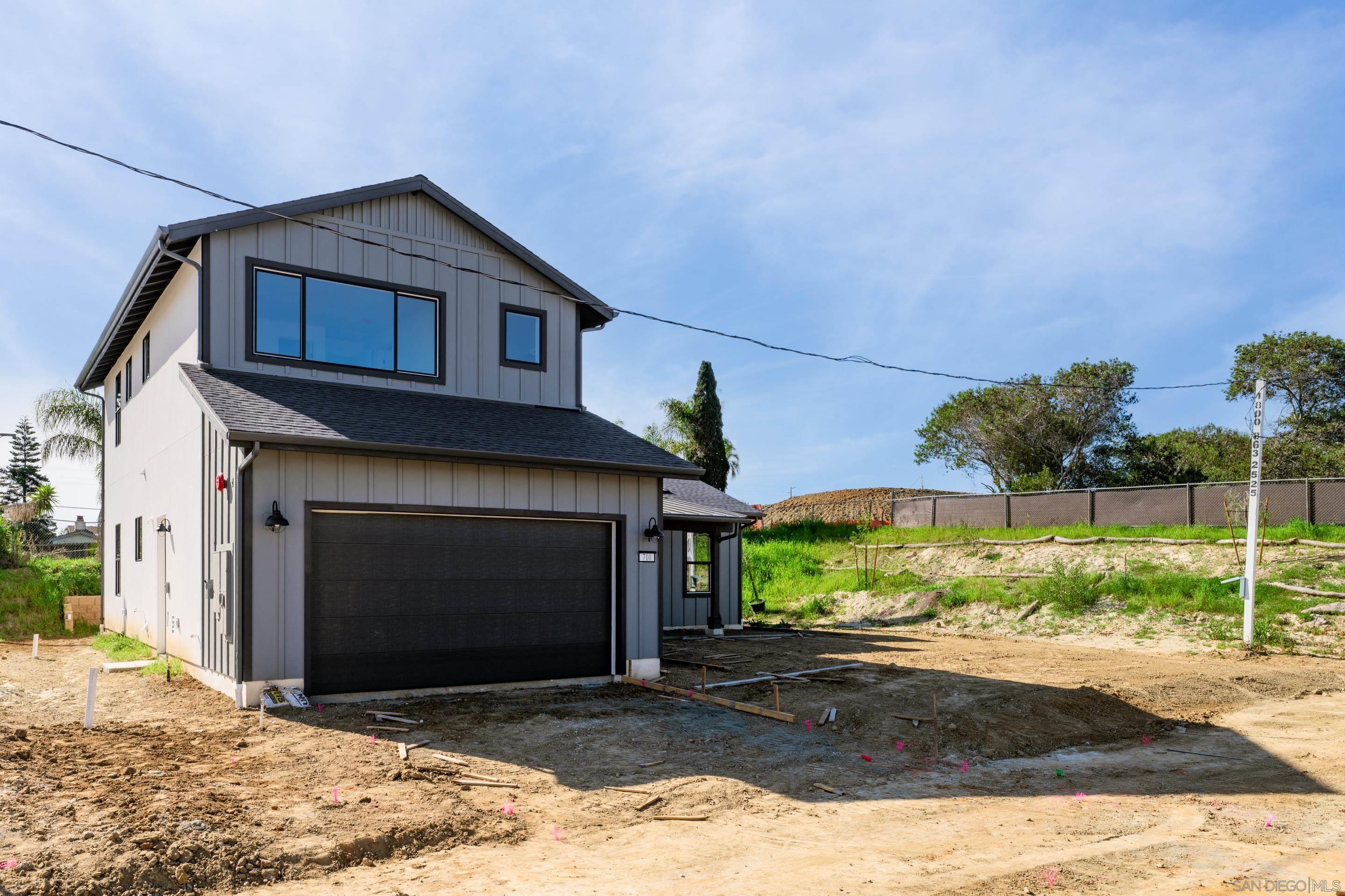 Detail Gallery Image 39 of 40 For 702  Passion Court, Vista,  CA 92083 - 3 Beds | 3 Baths