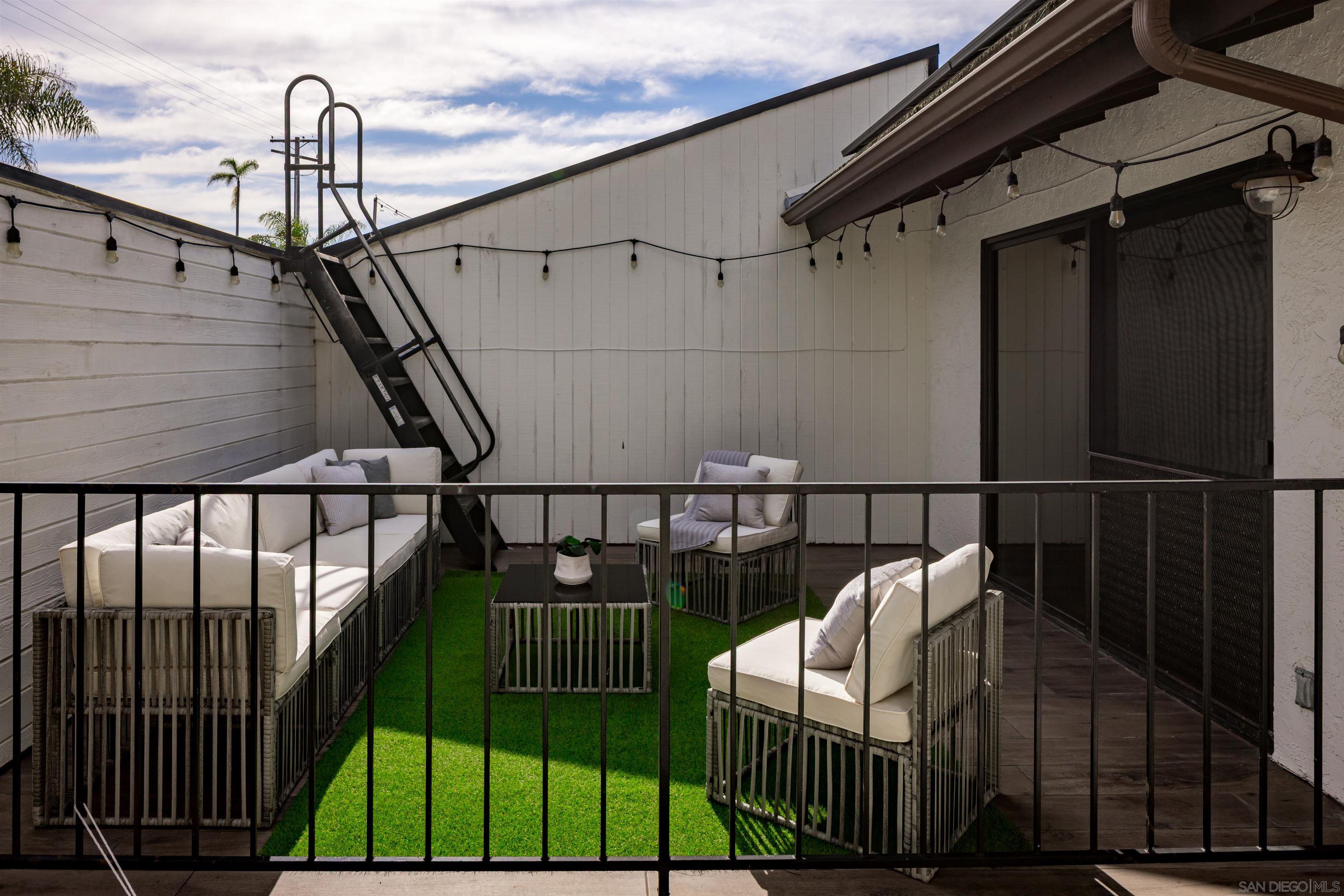 Detail Gallery Image 18 of 39 For 698  Hygeia Ave, Encinitas,  CA 92024 - 3 Beds | 2/1 Baths