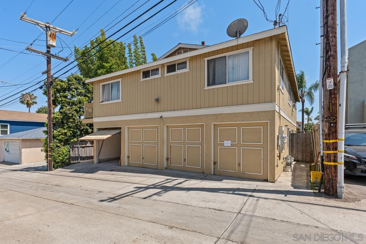 Detail Gallery Image 4 of 51 For 1956  Pacific Beach Dr, San Diego,  CA 92109 - – Beds | – Baths