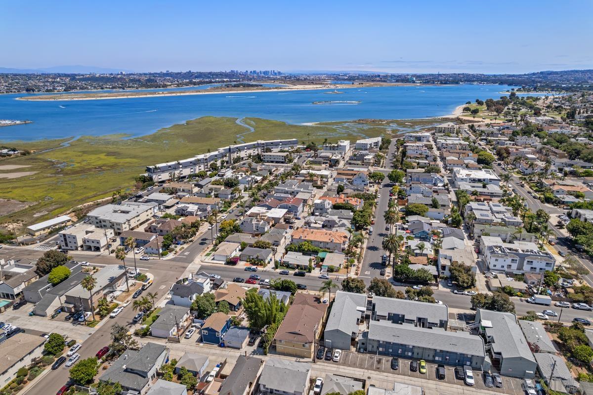 Detail Gallery Image 49 of 51 For 1956  Pacific Beach Dr, San Diego,  CA 92109 - – Beds | – Baths