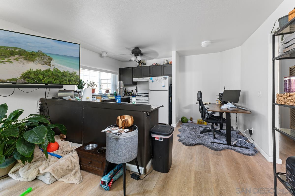 Detail Gallery Image 10 of 51 For 1956  Pacific Beach Dr, San Diego,  CA 92109 - – Beds | – Baths