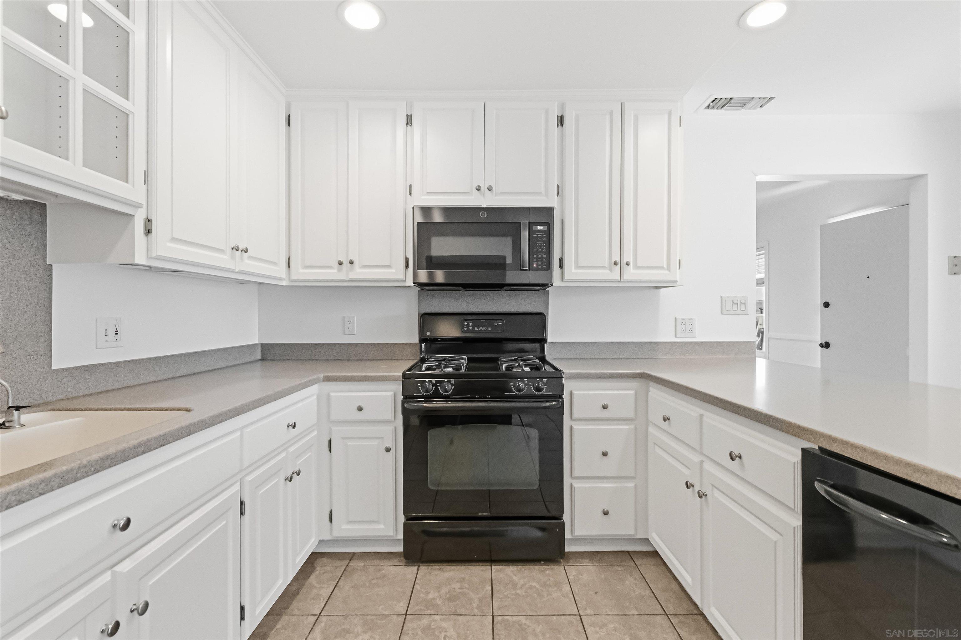 Detail Gallery Image 19 of 34 For 612 N Pierce Street, El Cajon,  CA 92020 - 4 Beds | 1 Baths