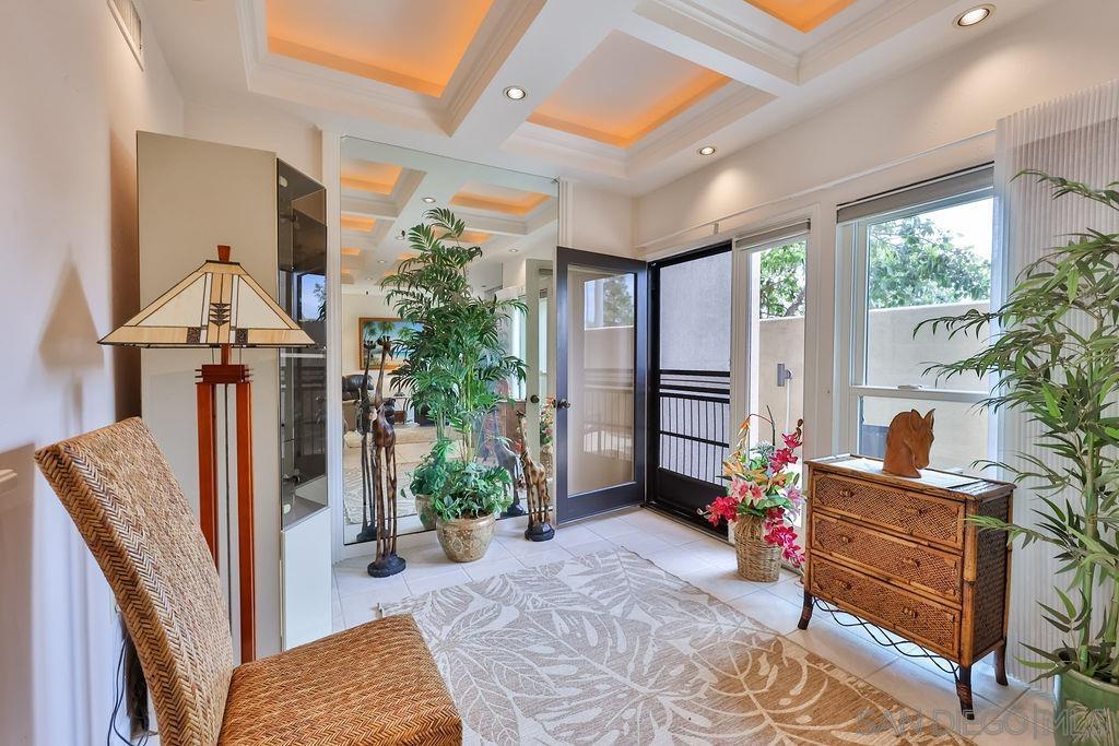 Detail Gallery Image 4 of 35 For 835  D Ave  #4,  Coronado,  CA 92118 - 2 Beds | 2/1 Baths