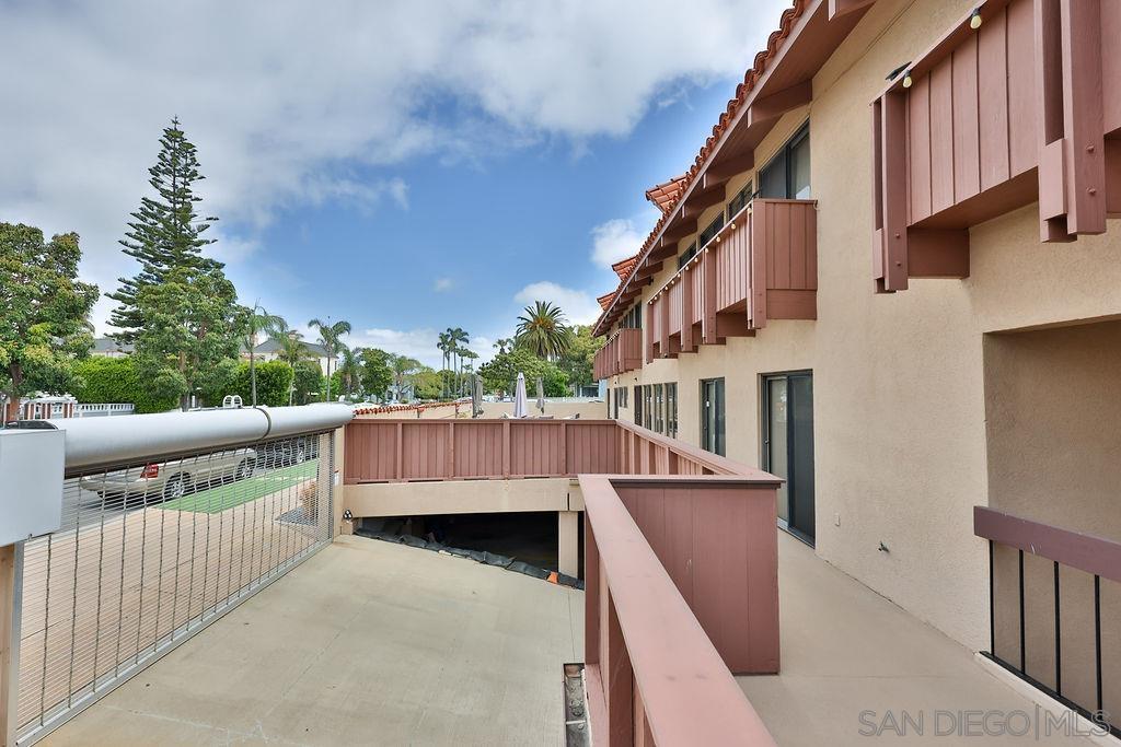 Detail Gallery Image 33 of 35 For 835  D Ave  #4,  Coronado,  CA 92118 - 2 Beds | 2/1 Baths