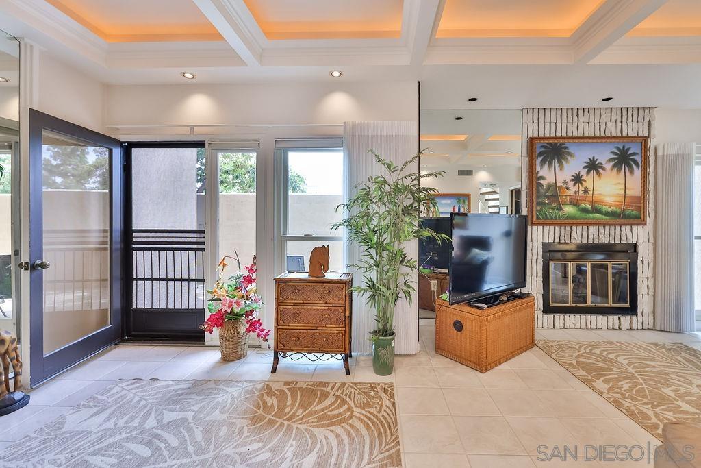 Detail Gallery Image 5 of 35 For 835  D Ave  #4,  Coronado,  CA 92118 - 2 Beds | 2/1 Baths