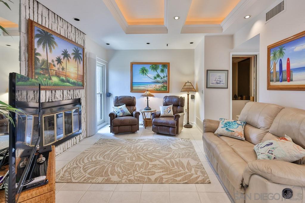Detail Gallery Image 7 of 35 For 835  D Ave  #4,  Coronado,  CA 92118 - 2 Beds | 2/1 Baths