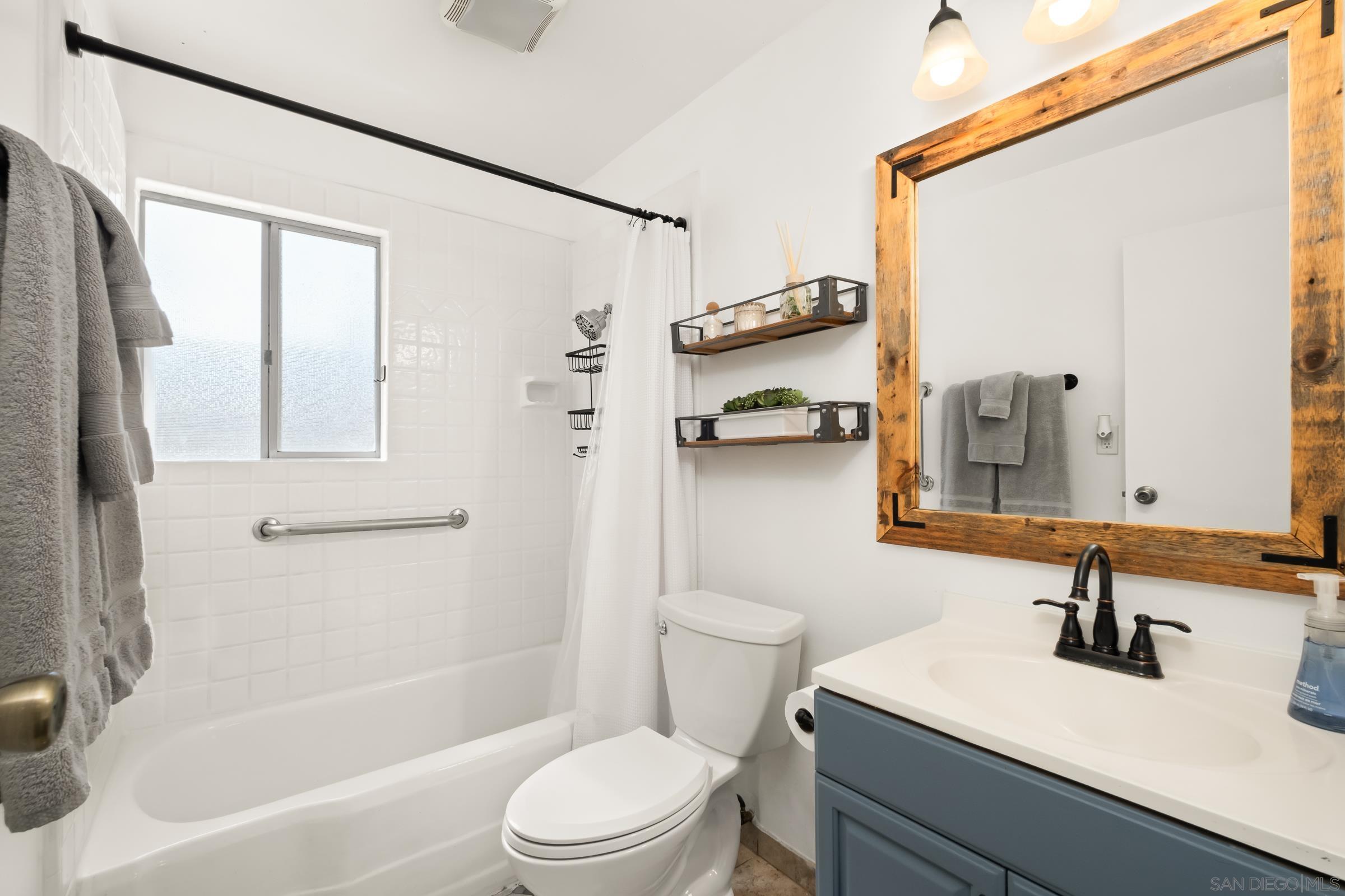 Detail Gallery Image 28 of 38 For 701  Valley Ave, Solana Beach,  CA 92075 - 3 Beds | 2 Baths