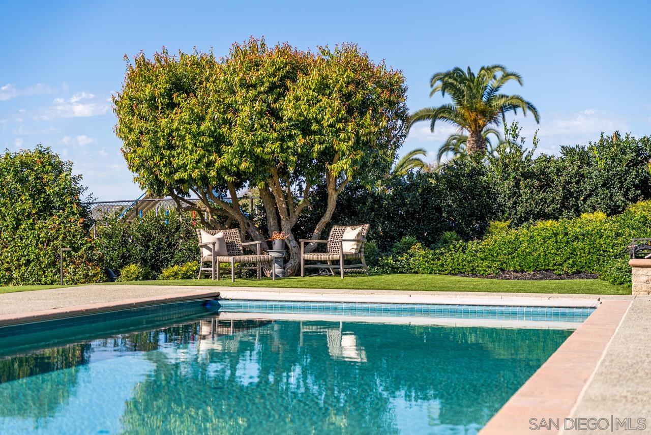 Detail Gallery Image 20 of 75 For 7846  Esterel Dr, La Jolla,  CA 92037 - 4 Beds | 3/1 Baths