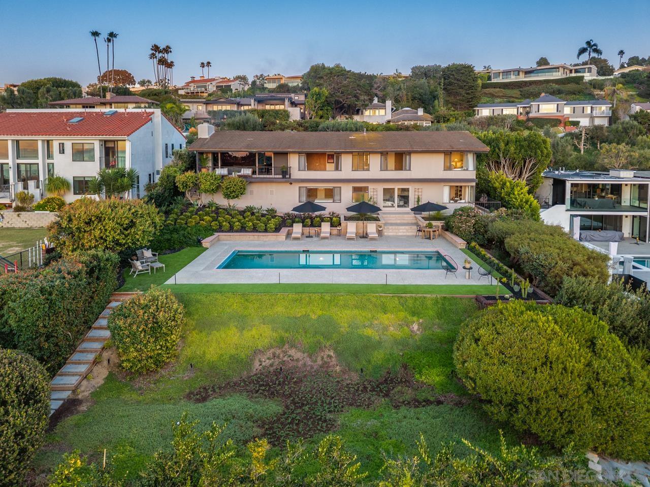 Detail Gallery Image 26 of 75 For 7846  Esterel Dr, La Jolla,  CA 92037 - 4 Beds | 3/1 Baths