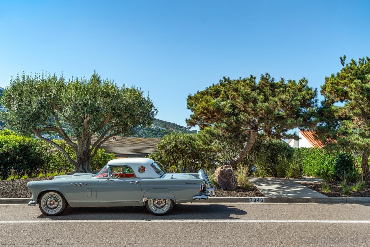 Detail Gallery Image 27 of 75 For 7846  Esterel Dr, La Jolla,  CA 92037 - 4 Beds | 3/1 Baths