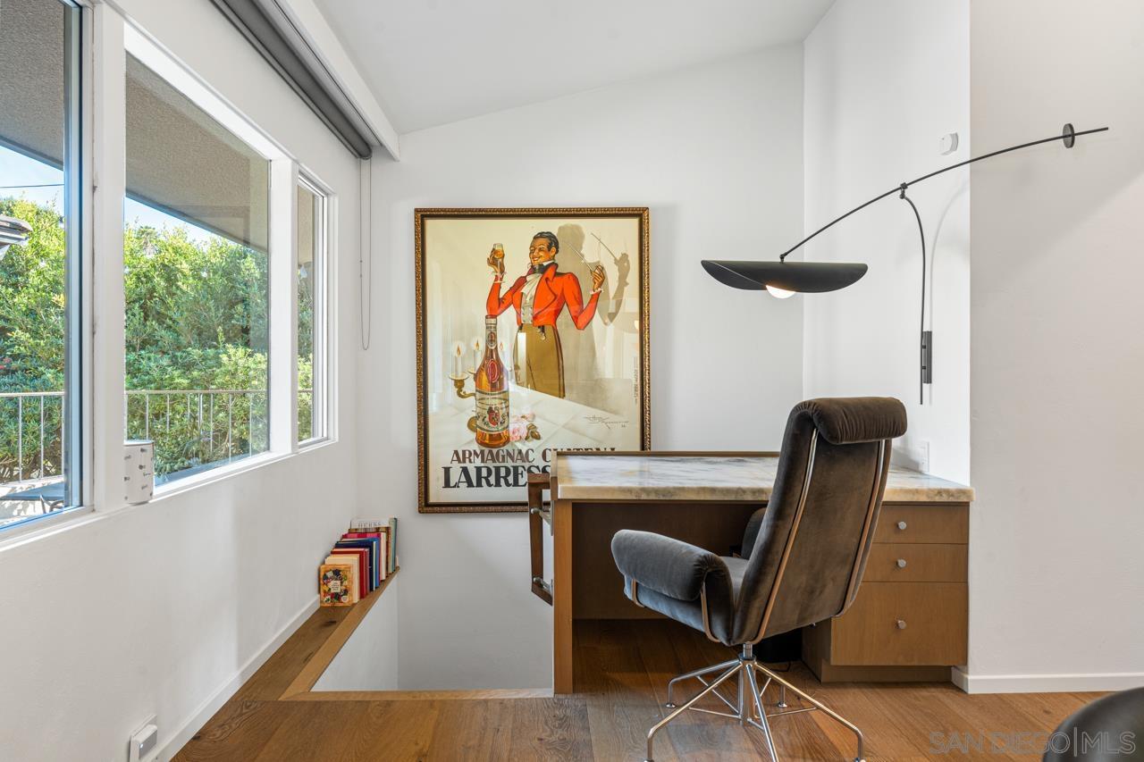 Detail Gallery Image 43 of 75 For 7846  Esterel Dr, La Jolla,  CA 92037 - 4 Beds | 3/1 Baths