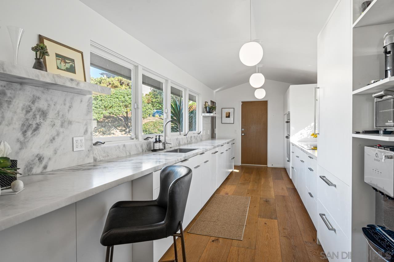 Detail Gallery Image 44 of 75 For 7846  Esterel Dr, La Jolla,  CA 92037 - 4 Beds | 3/1 Baths