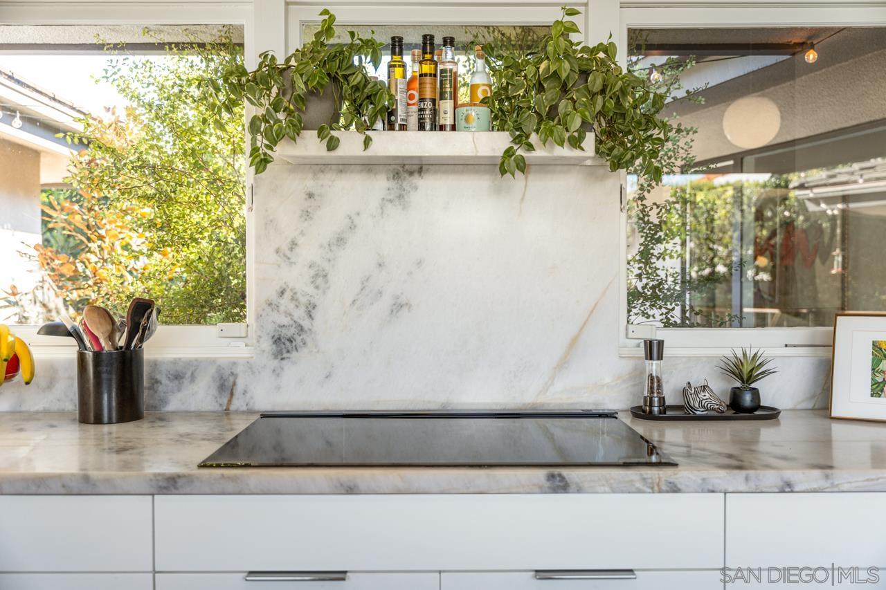 Detail Gallery Image 47 of 75 For 7846  Esterel Dr, La Jolla,  CA 92037 - 4 Beds | 3/1 Baths