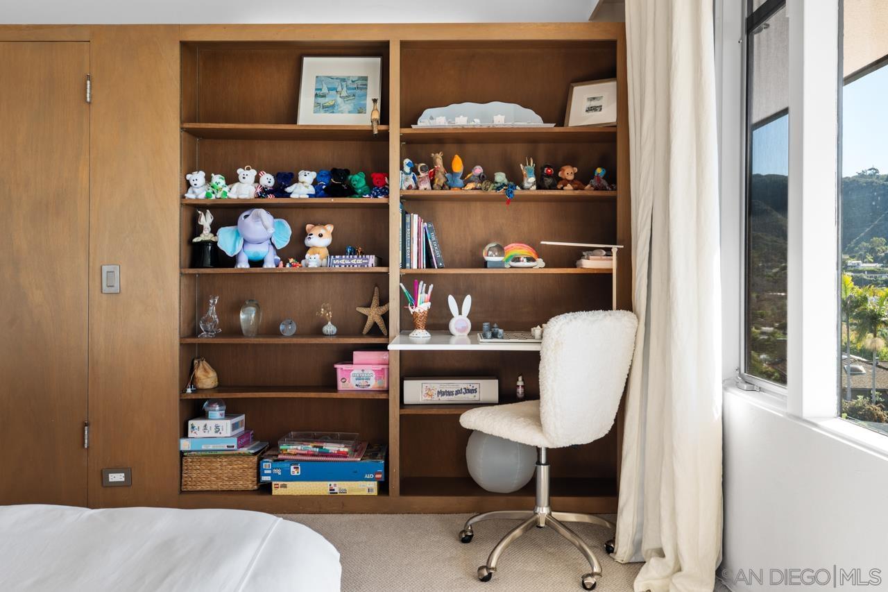 Detail Gallery Image 61 of 75 For 7846  Esterel Dr, La Jolla,  CA 92037 - 4 Beds | 3/1 Baths