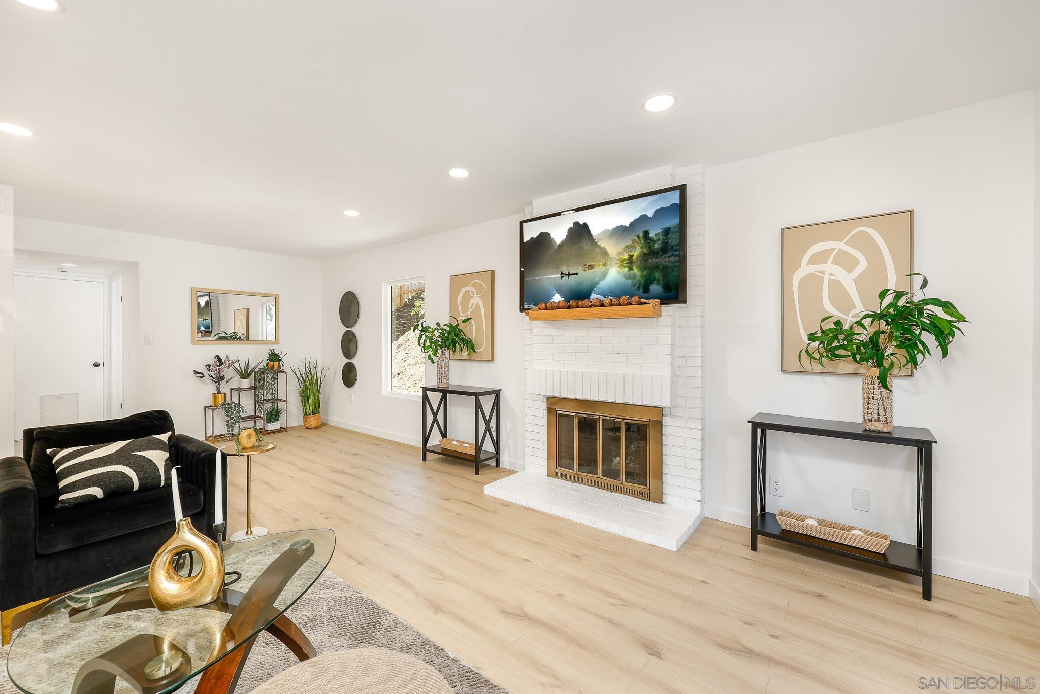 Detail Gallery Image 21 of 69 For 10720  Old Saybrook Dr, San Diego,  CA 92129 - 4 Beds | 2/1 Baths