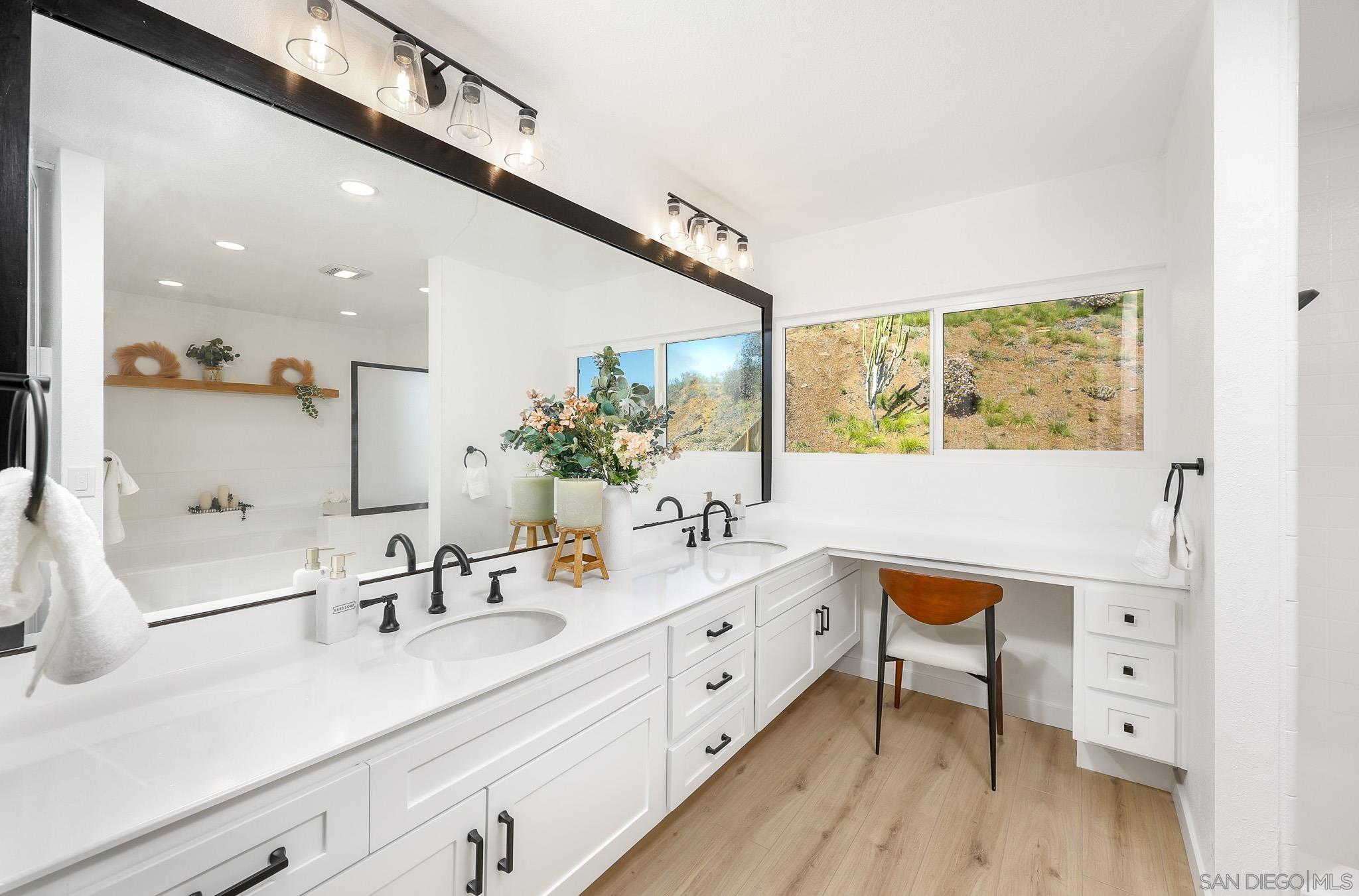 Detail Gallery Image 26 of 69 For 10720  Old Saybrook Dr, San Diego,  CA 92129 - 4 Beds | 2/1 Baths