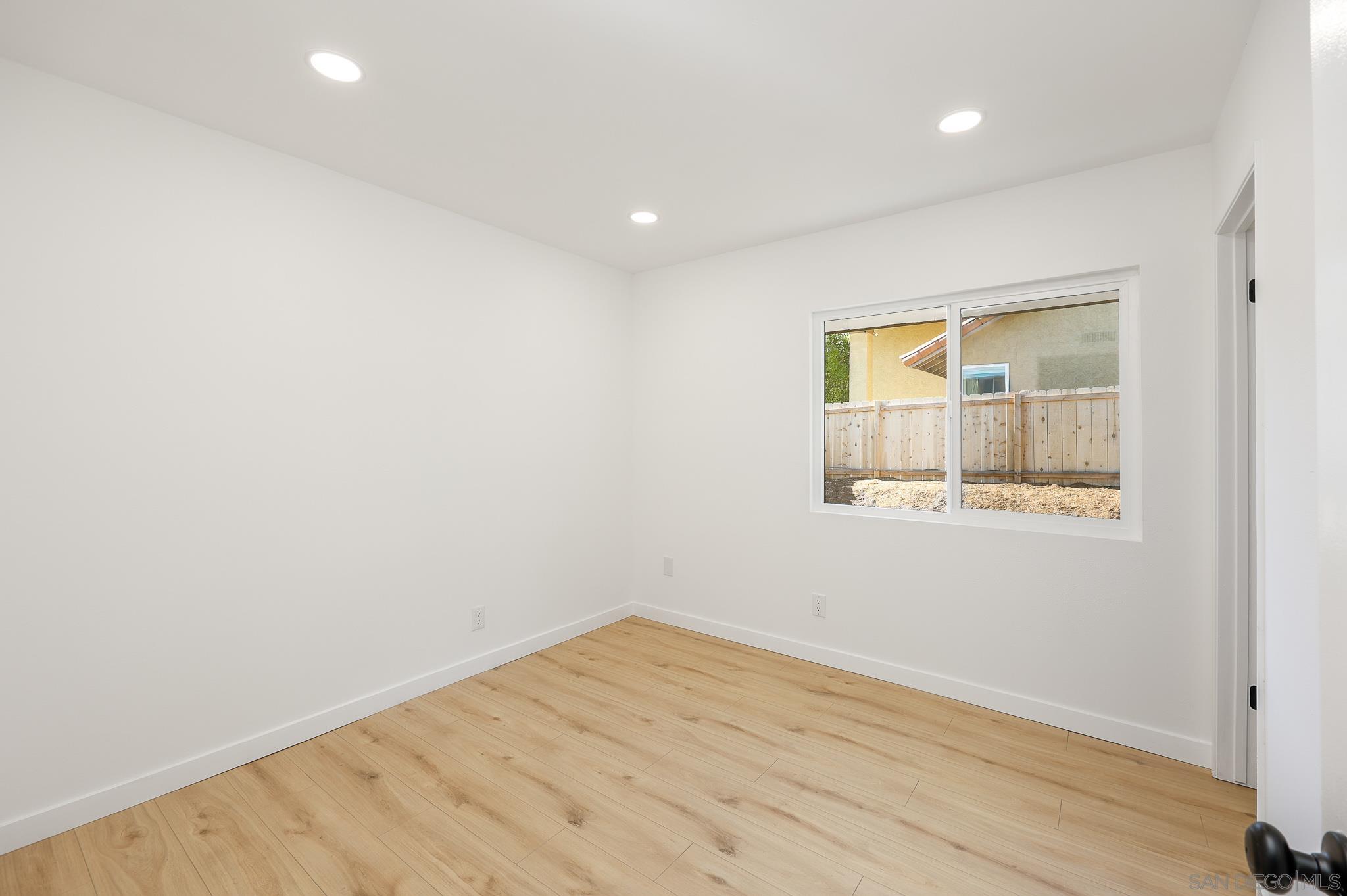 Detail Gallery Image 31 of 69 For 10720  Old Saybrook Dr, San Diego,  CA 92129 - 4 Beds | 2/1 Baths